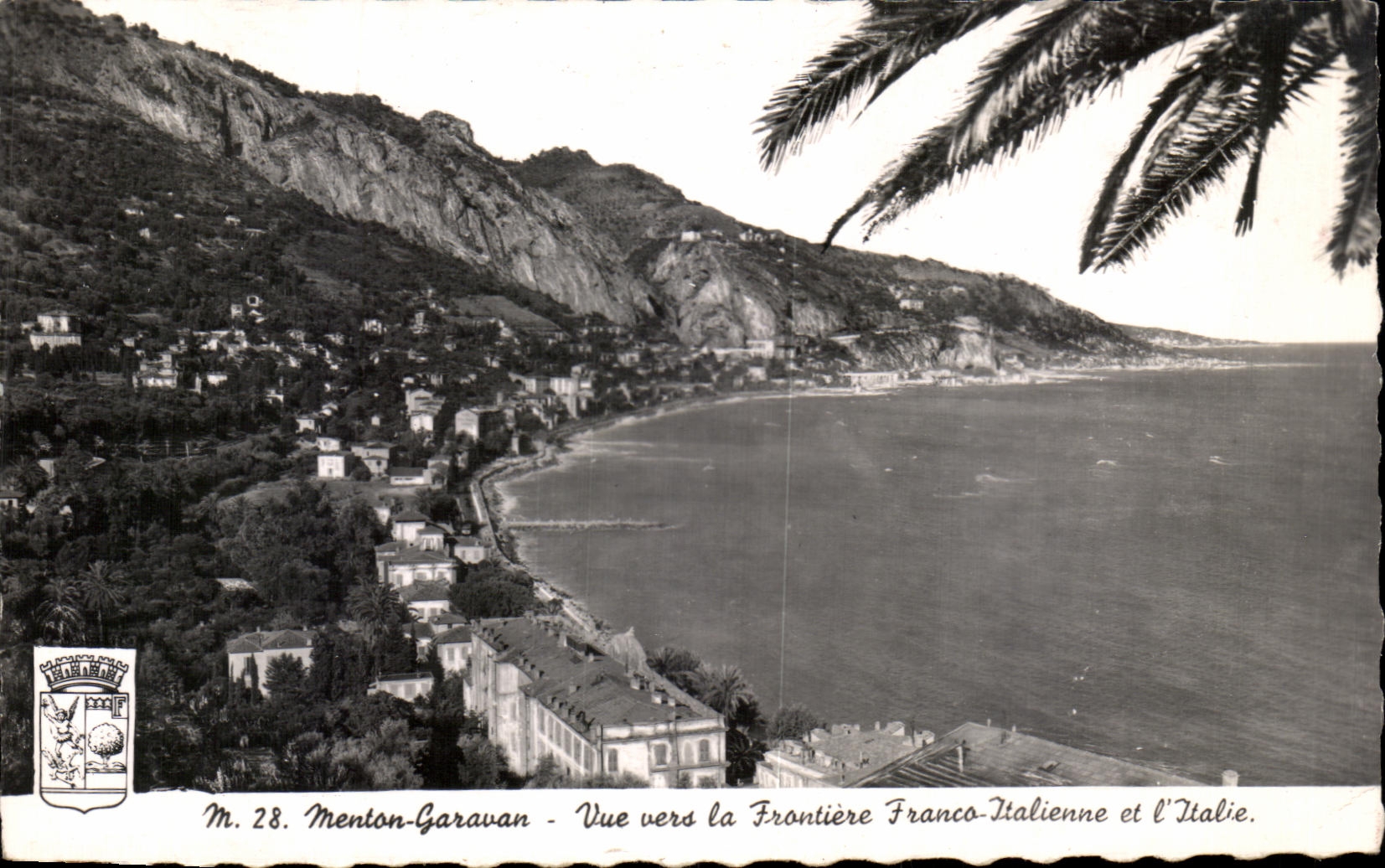 CPA Menton Garavan Vue vers la Frontiere franco italienne et l italie