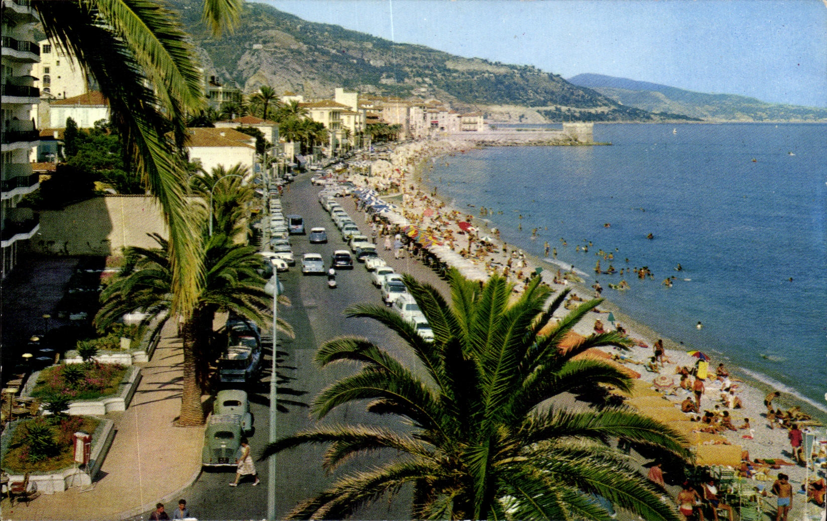 CPA Les sites Merveilleux de la Cote D Azur Menton Of 18 La Promenade et la Plage