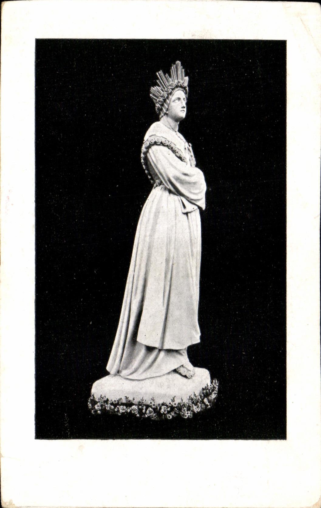 CPA Salette the Smart ladies about to disappear