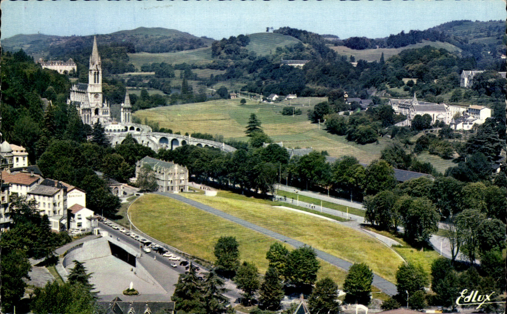 CPA Lourdes Baslllque and the Underground Basilica Black and white St X