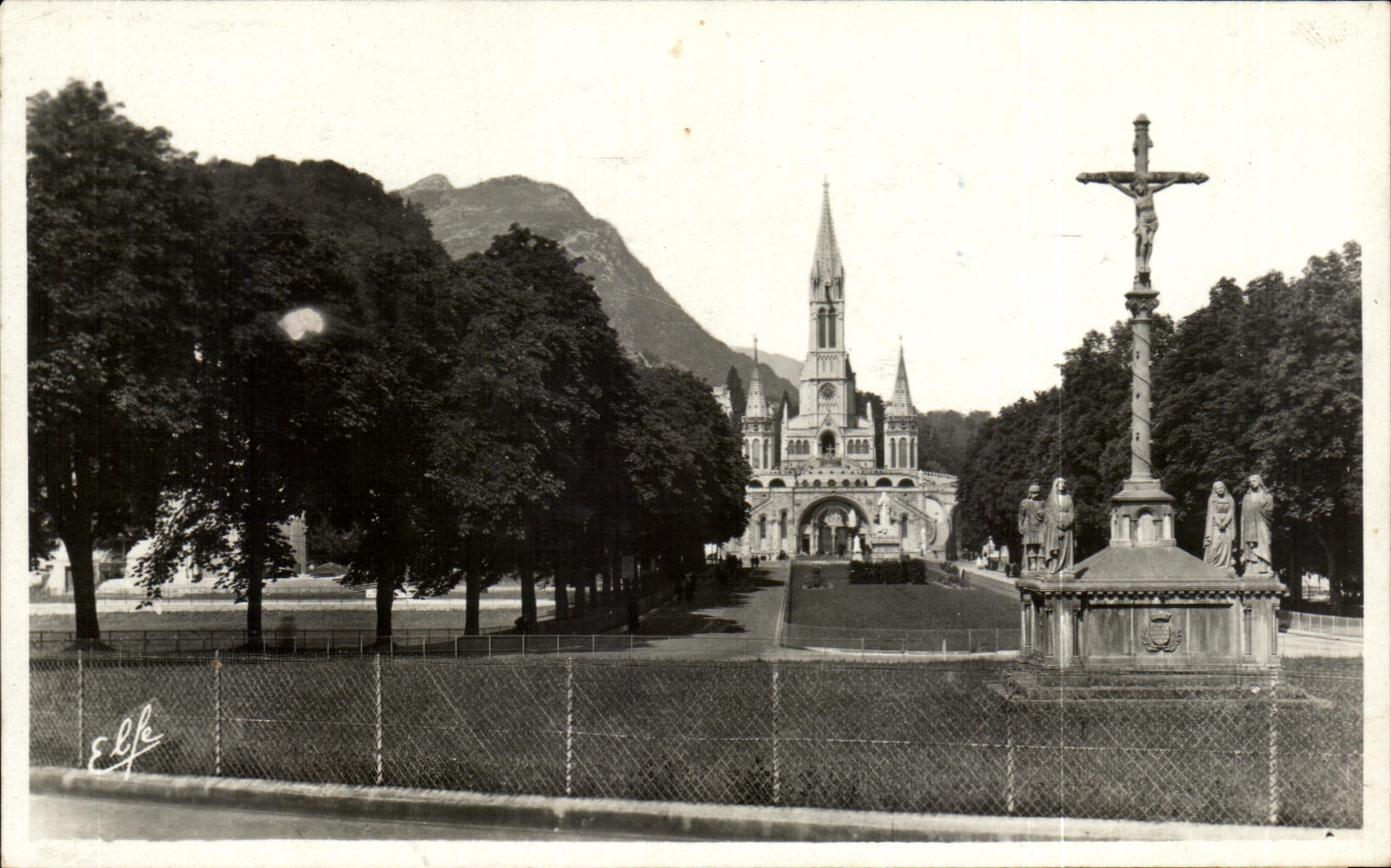 CPA the Pyrenees Ocean Lourdes the Cross of the Breton Esplanade and Berilique