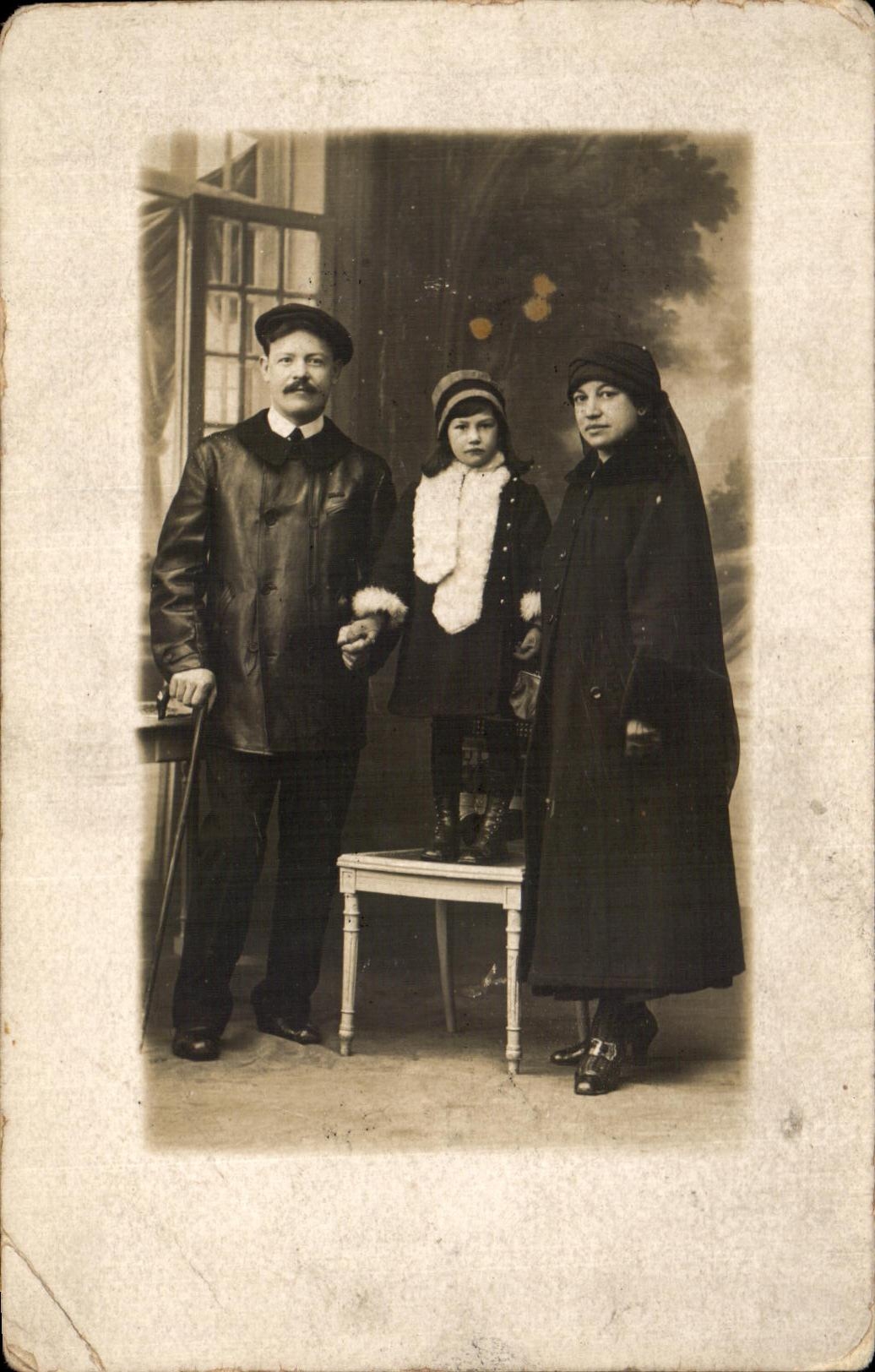 Real photo Way ferree under snow