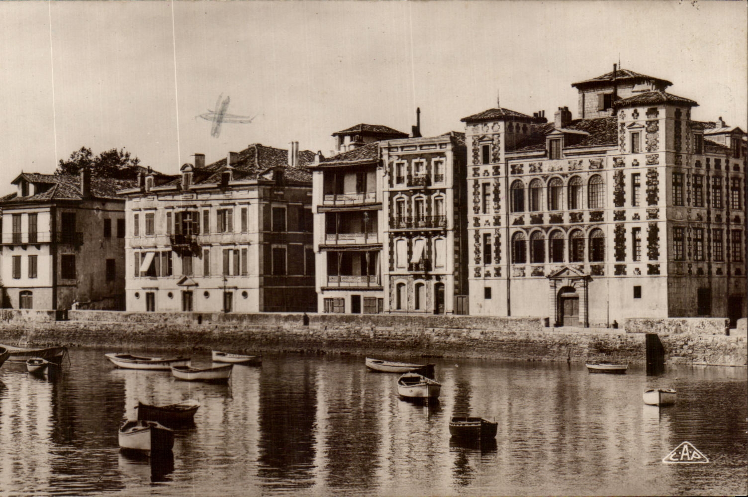 CPA St Jean de Luz Quai de I Infante