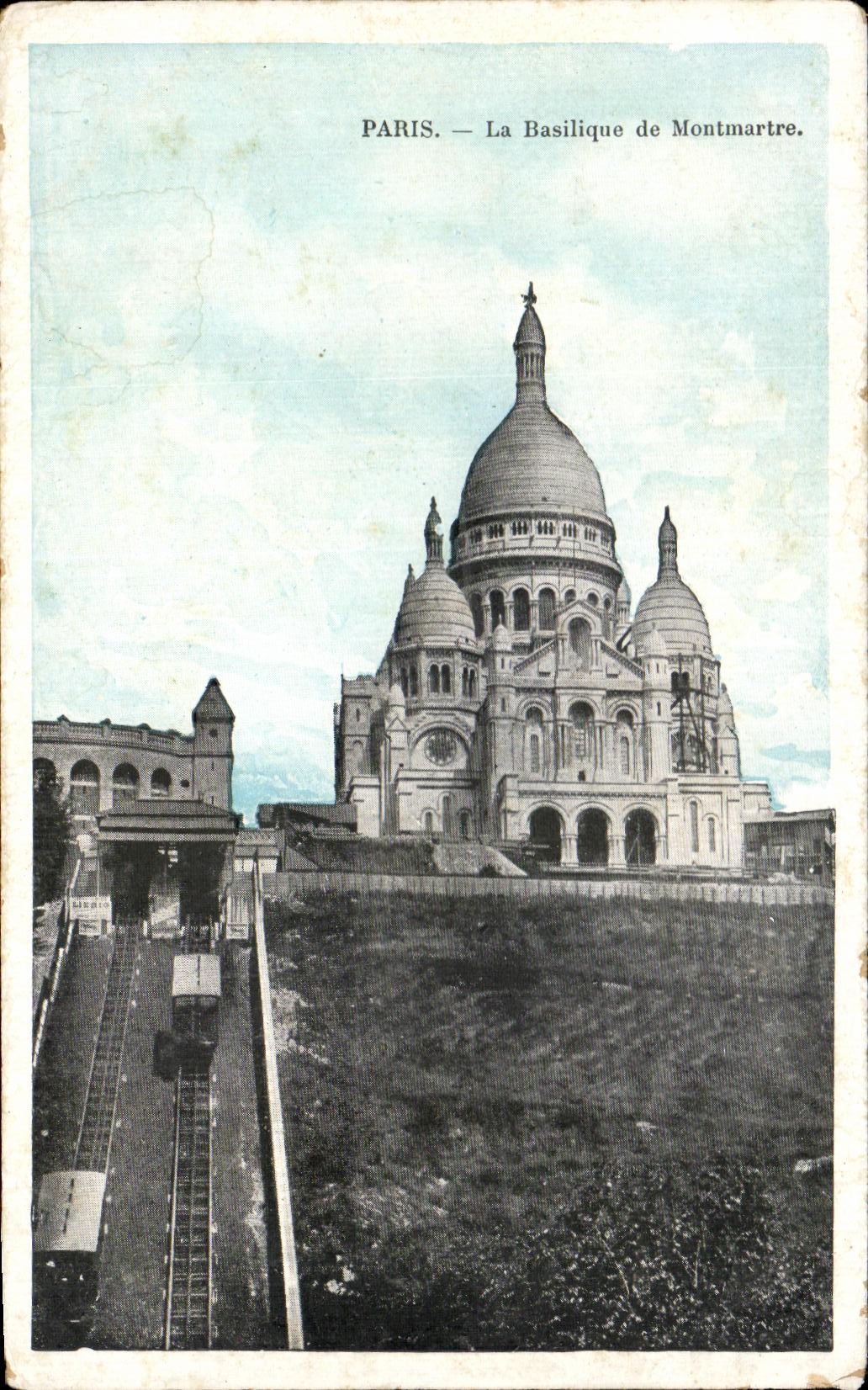 CPA Paris La Basilique de Montmartre Sacre Coeur
