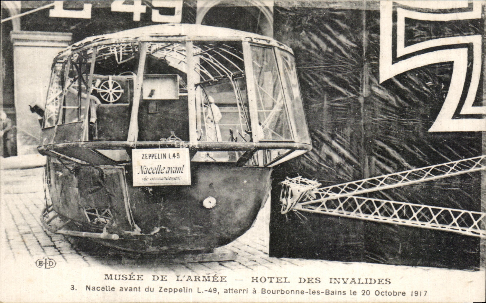 CPA Musee De L Armee Hotel Des Invalides Nacelle avant de zeppelin Bourbonne les Bains 1917 Dirigeable 