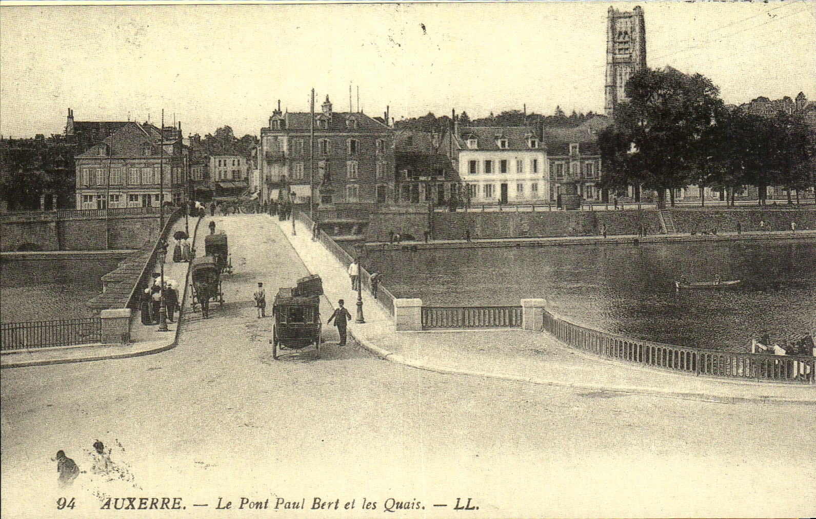 REPRO Auxerre Le Pont Paul Bert et les Quais