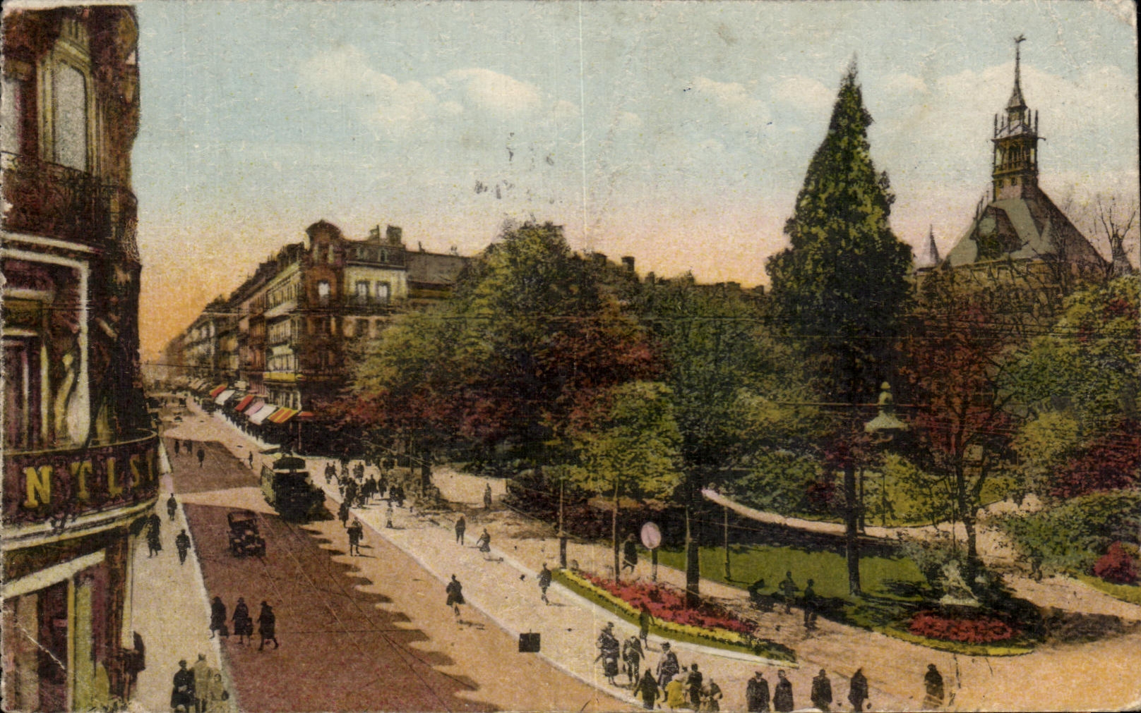 CPA Toulouse Rue d Alsace Lorraine et le square du Capitole