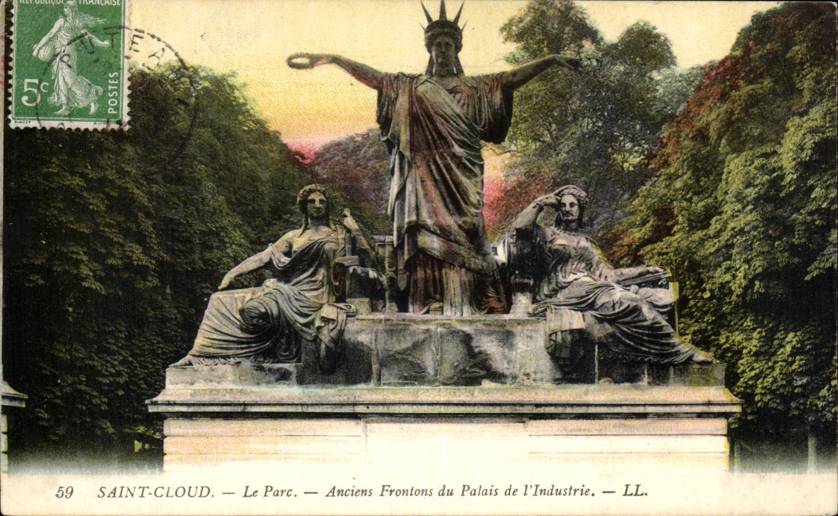 CPA Saint Cloud Le Parc Anciens Frontons du Palais de I Industrie