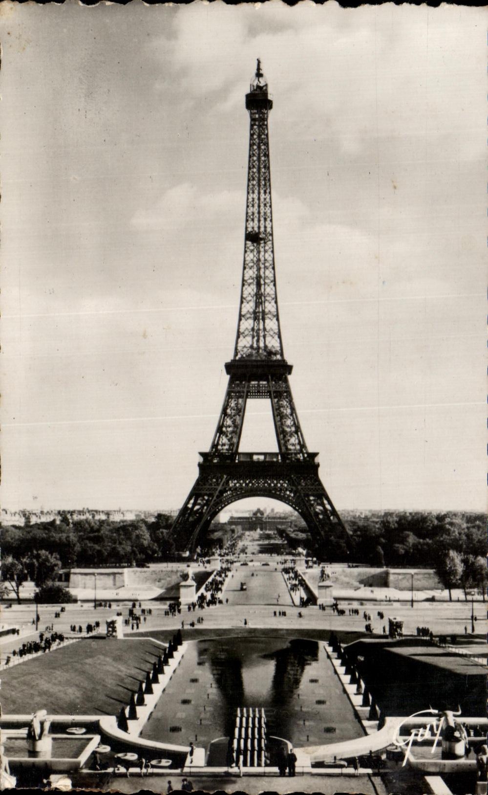 CPA Paris Et Ses Merveilles La Tour Eiffel vue du palaois de Chaillot