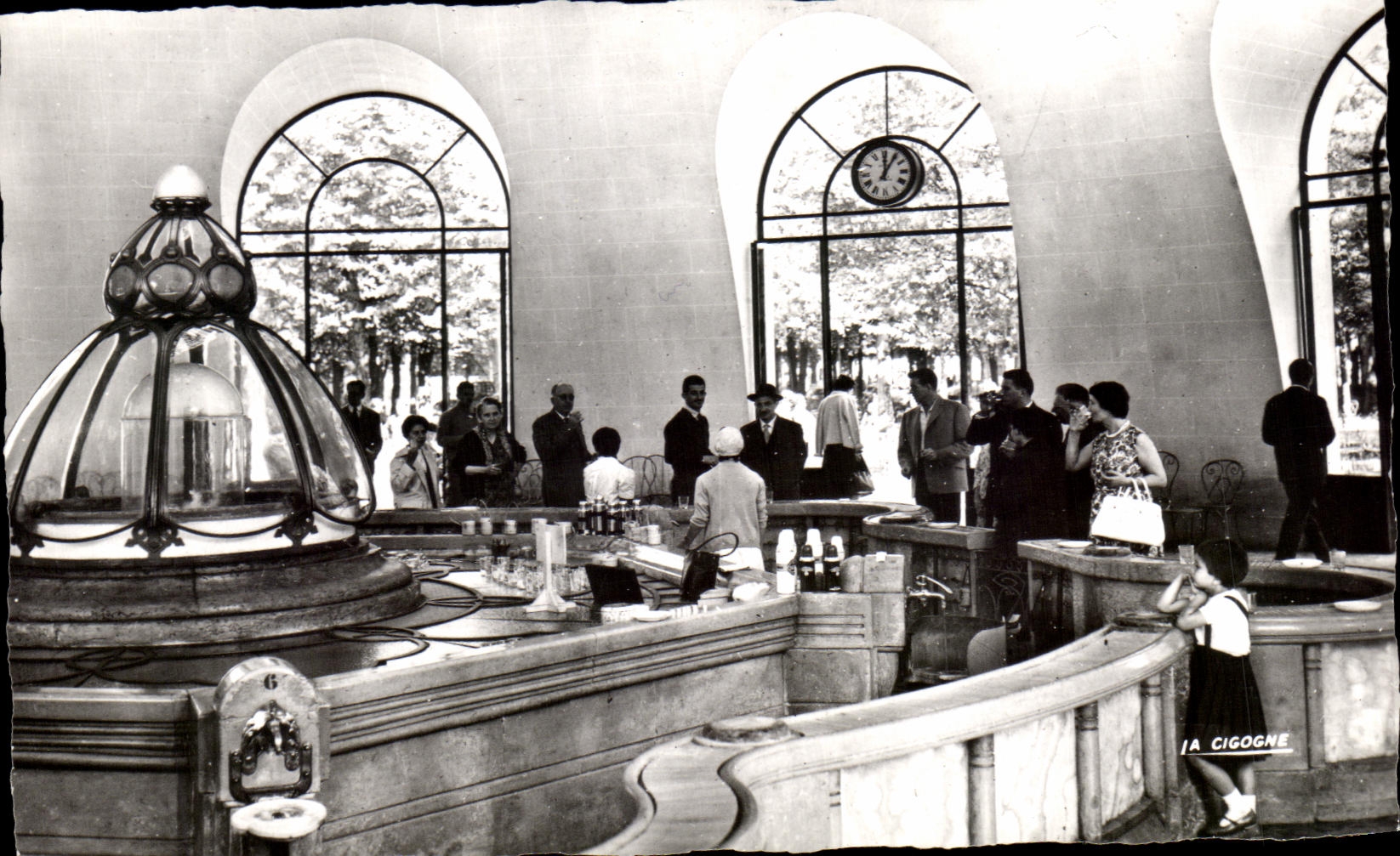 CPA Vichy Source Hopital Les buvettes 