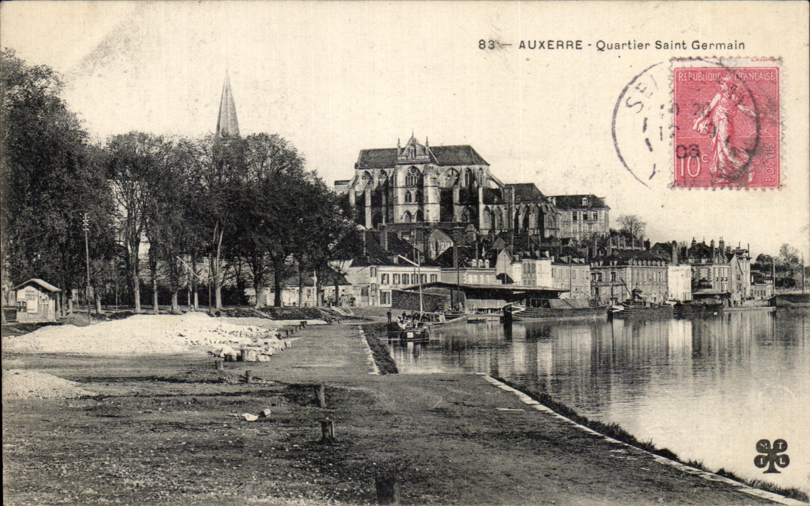 CPA Auxerre Quartier Saint Germain