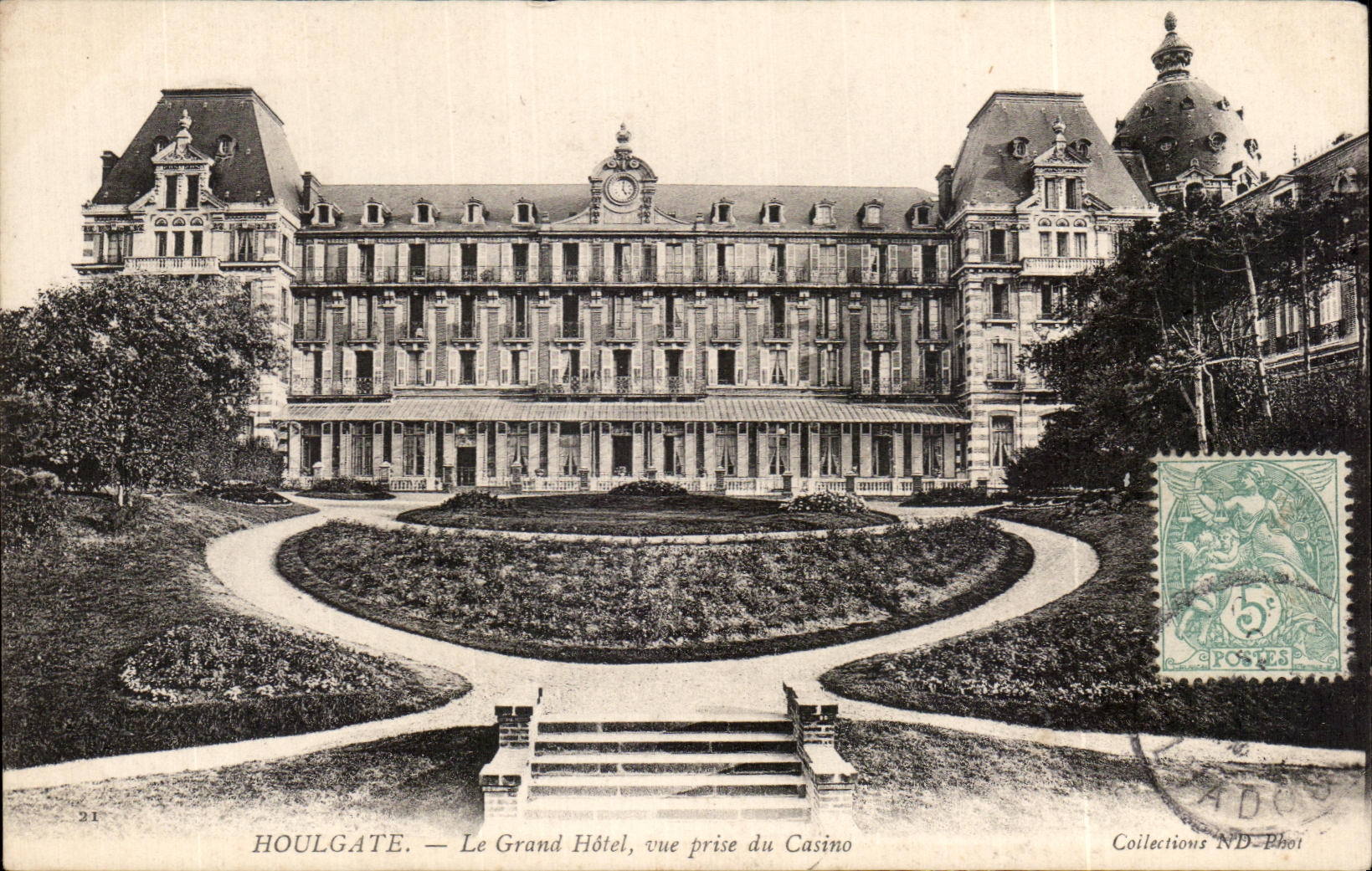 CPA Houlgate Le Grand Hotel Vue Prise du Casion