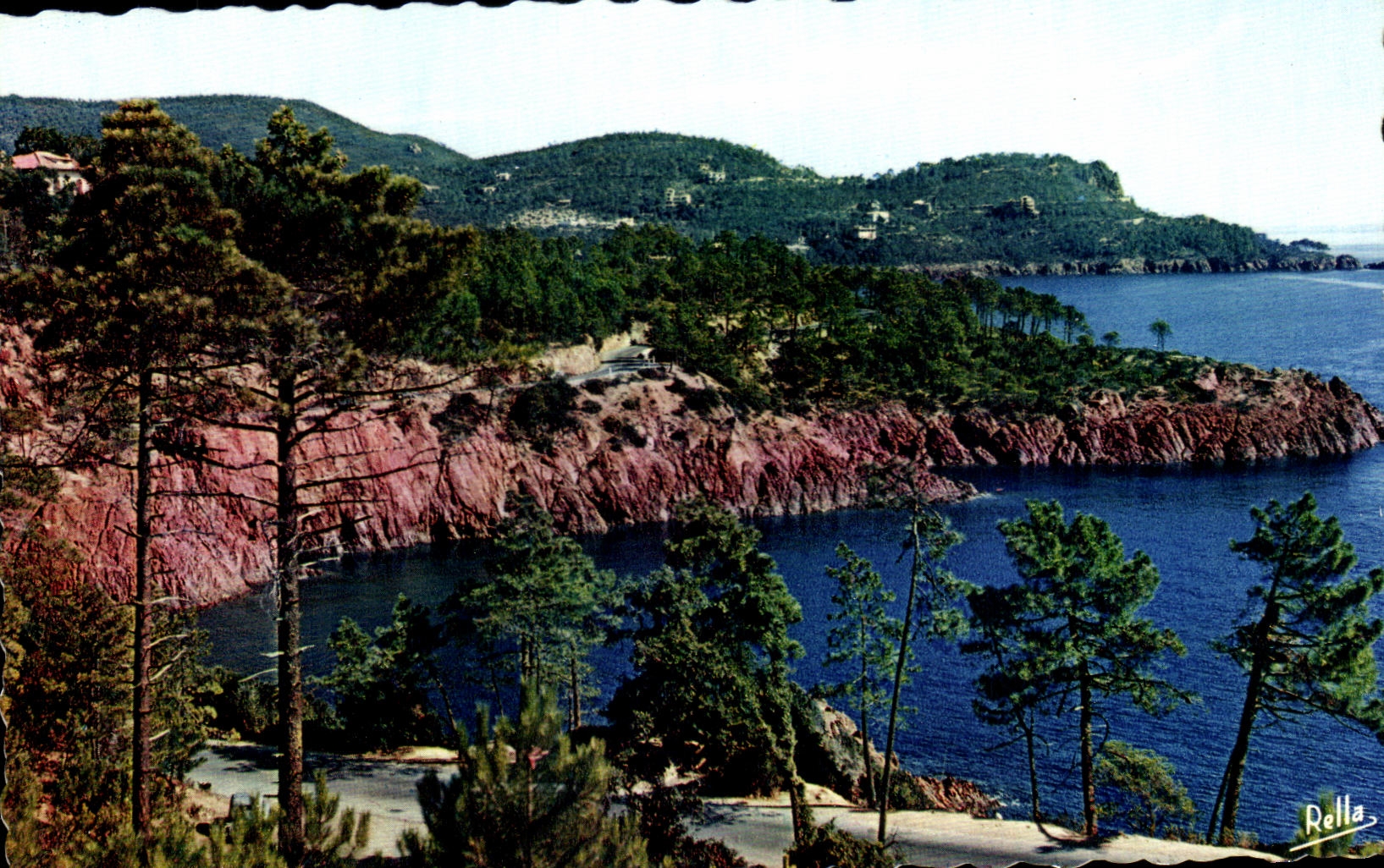 CPA Les Calanques du Trayas Au fond Miramar d Esterel et la pointe de l Esquillon