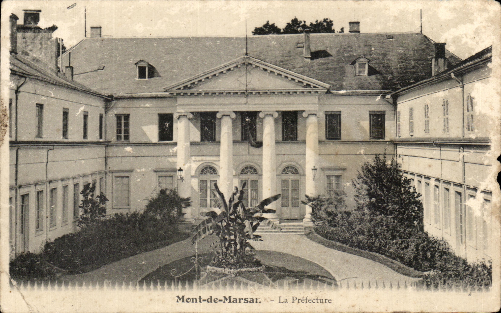 CPA Mont de Marsan la prefecture