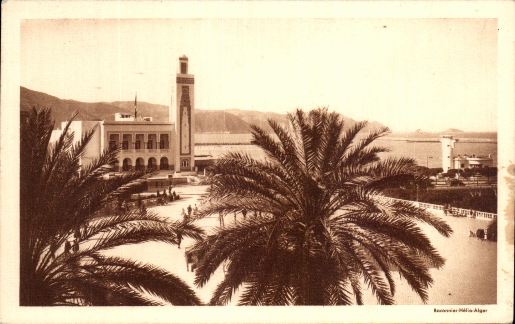 CPA Philippeville L Hotel de Ville et la rade