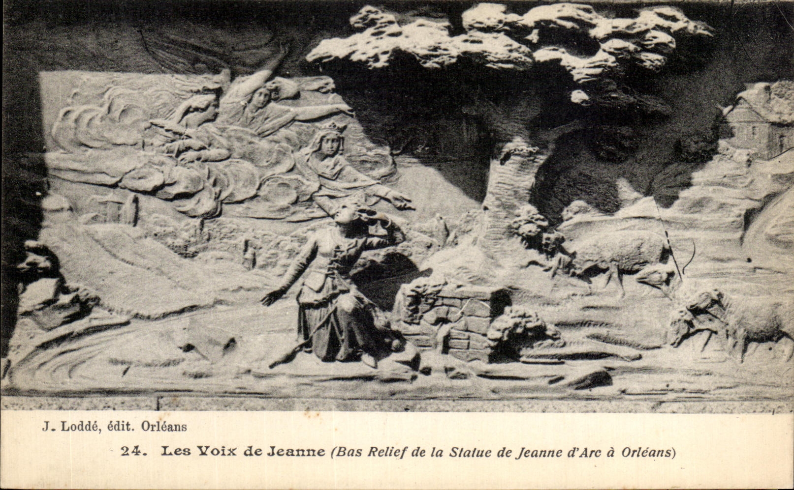 CPA Les Yoix De Jeanne de la Statue de Jeanne d Arc