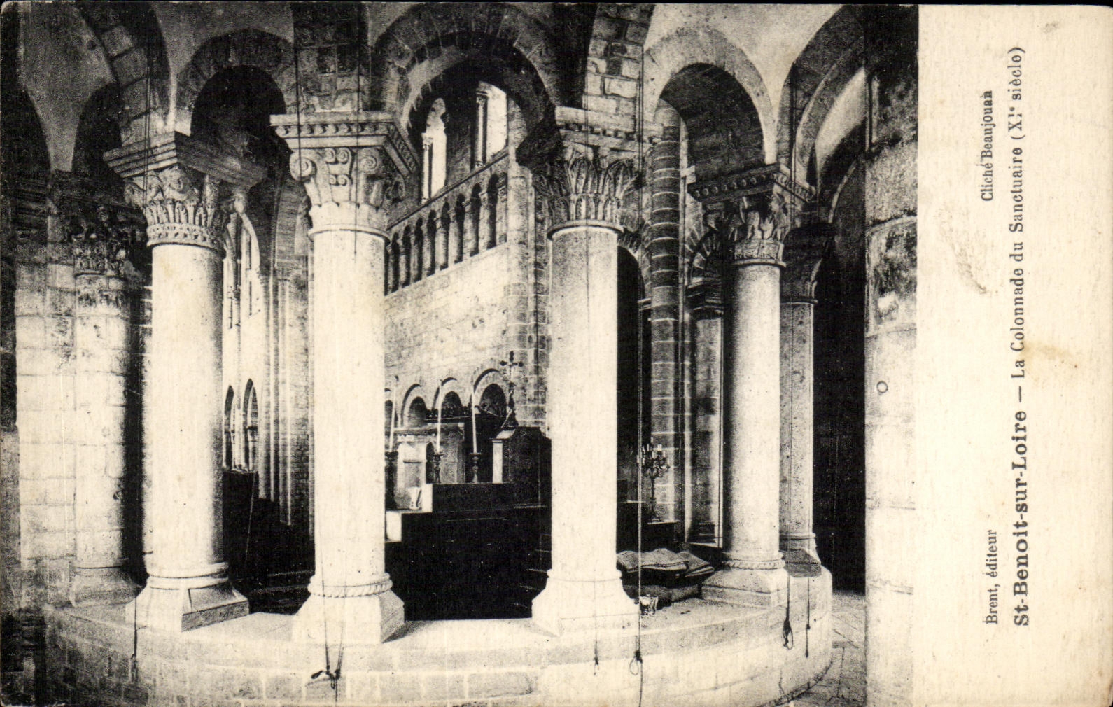 CPA St Benoit sur Loire La colonnade du sanctuaire