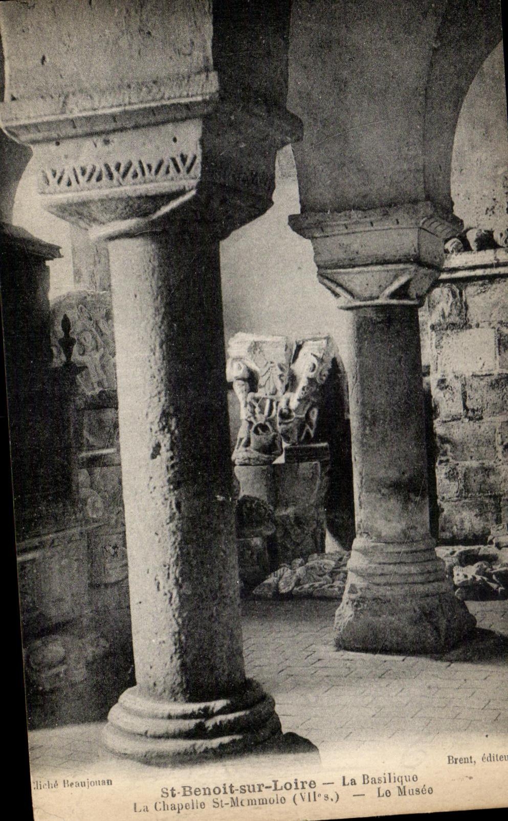 CPA St Benoit On the Loire the Basilica La Chapelle St Monmole