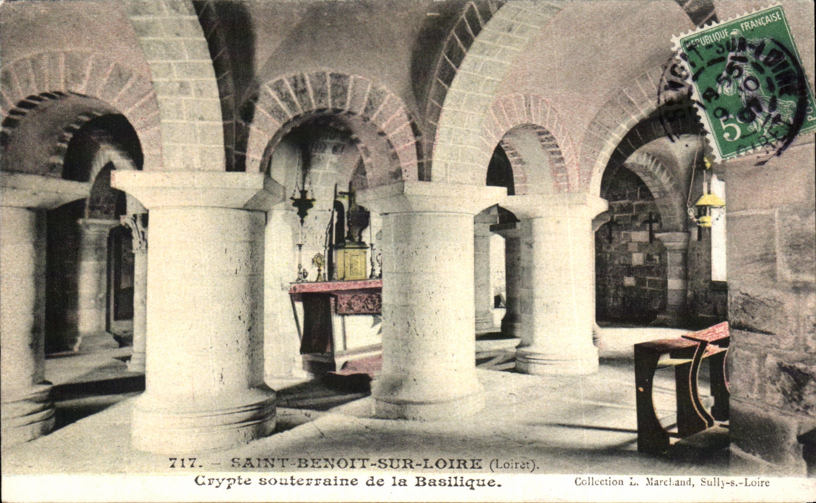 CPA Saint Benoit Sur Loire Crypte souterraine de la basilique