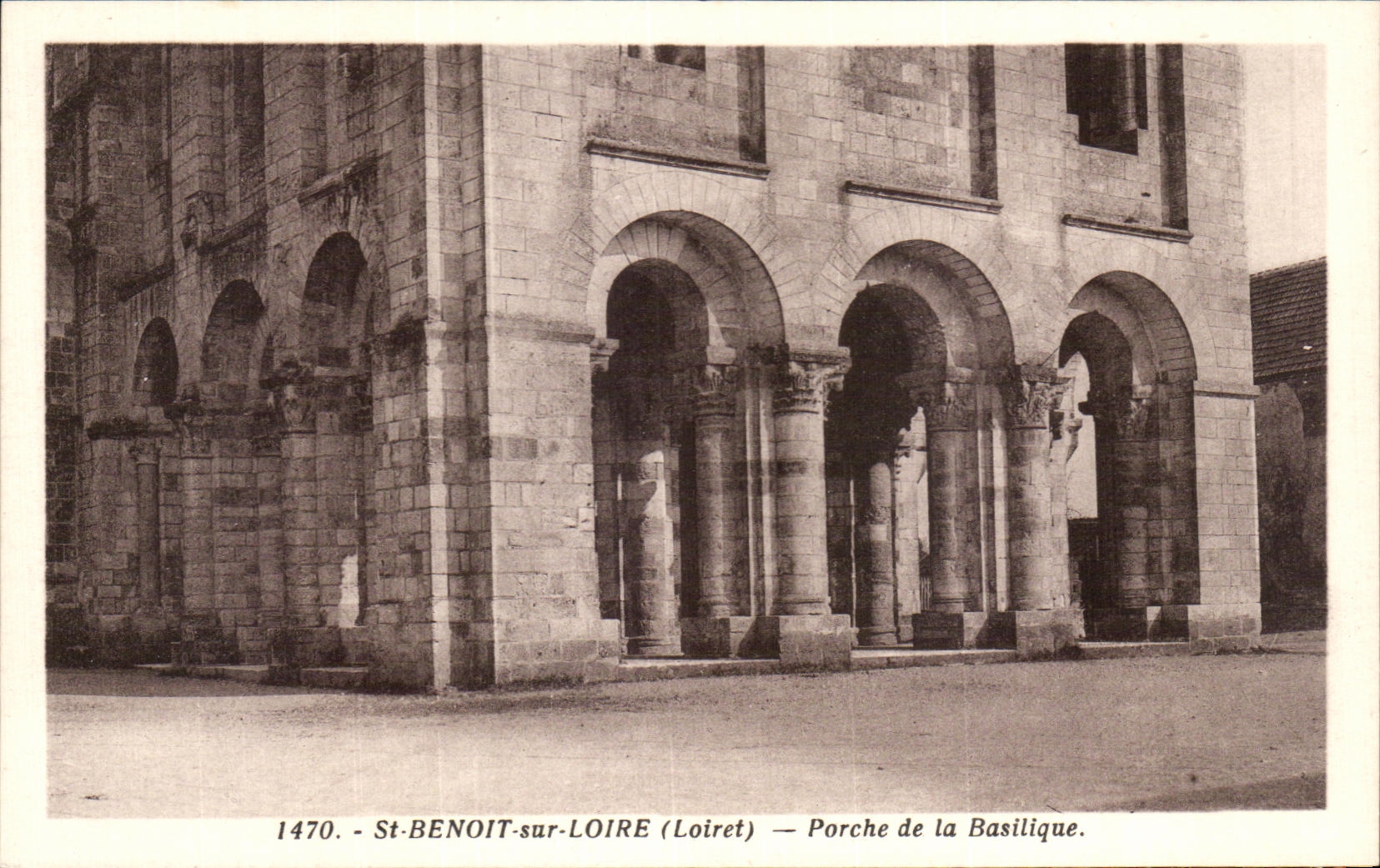 CPA Saint Benoit on the Loire Porch of the Basilica