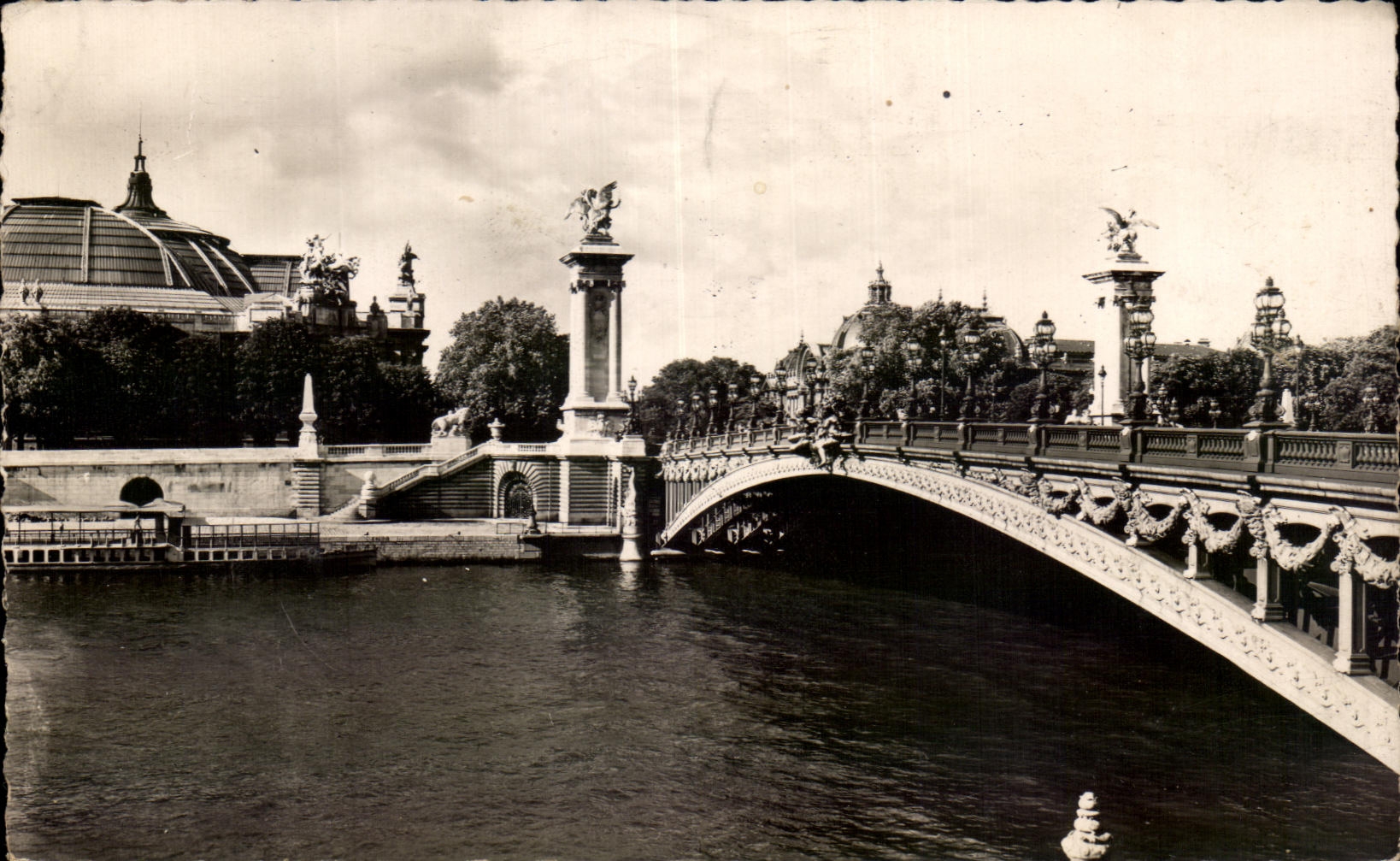 CPA Large Paris and Petit Palais
