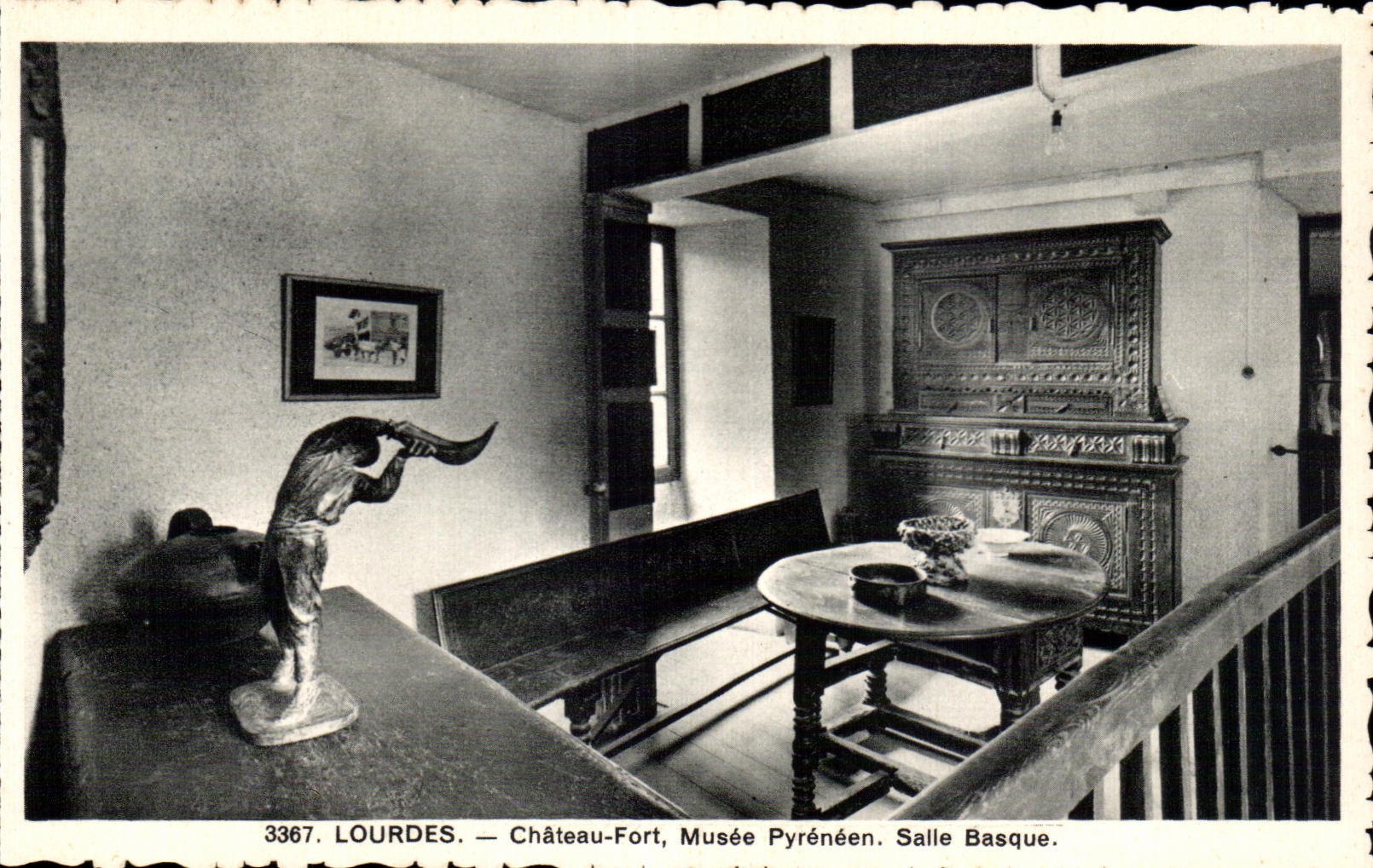 CPA Lourdes Le Chateau Fort Musee Pyreneen Salle Basque