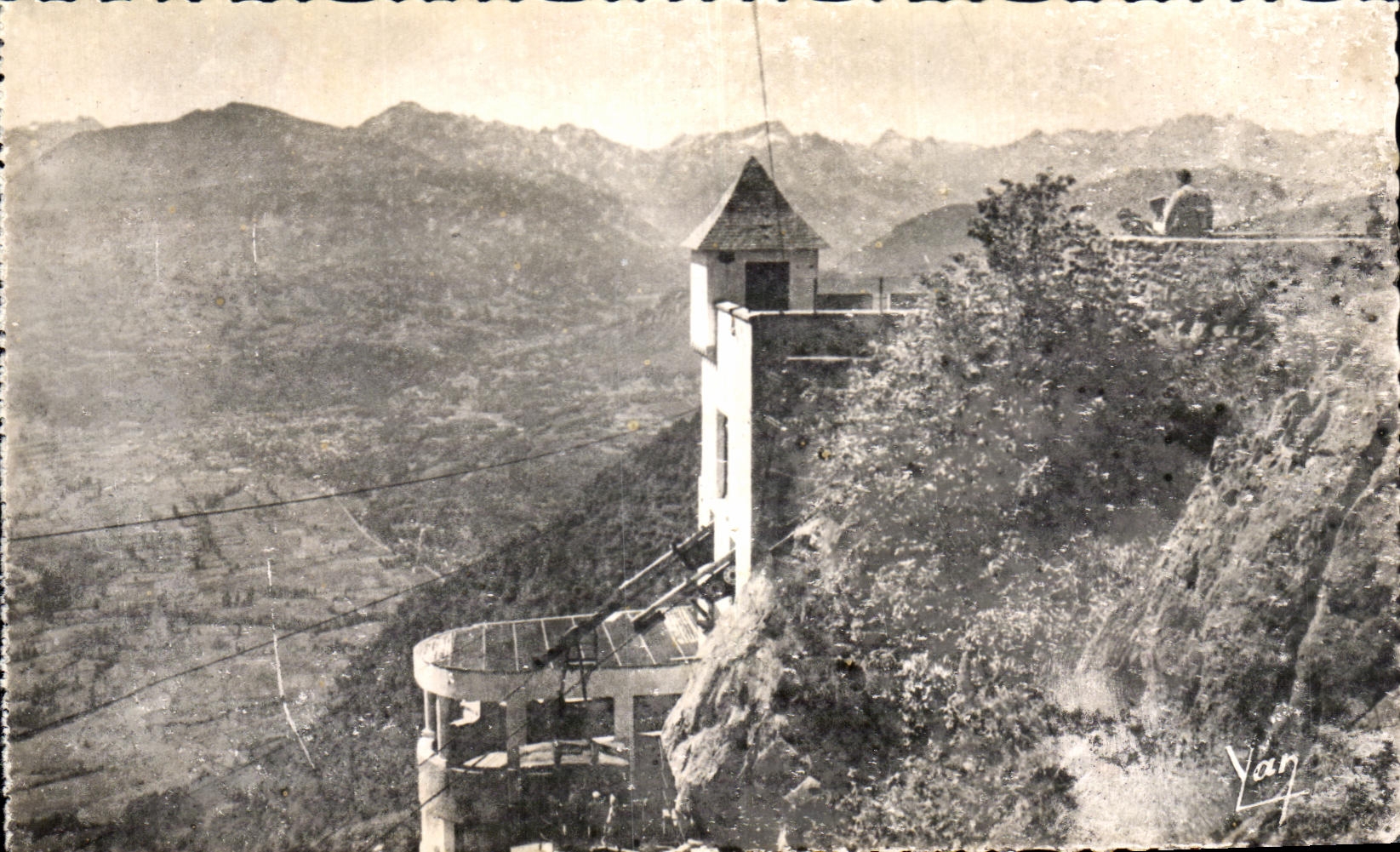 CPA Lourdes Teleferique du Pibeste La gare Superieure