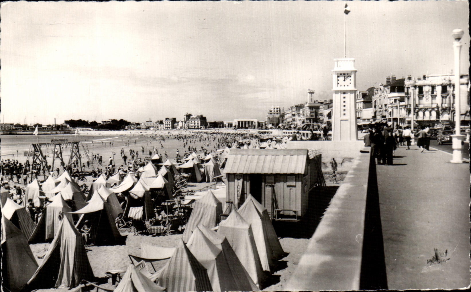 CPA Sands Olonne the Embankment and the Beach Volleyball ball Volley ball