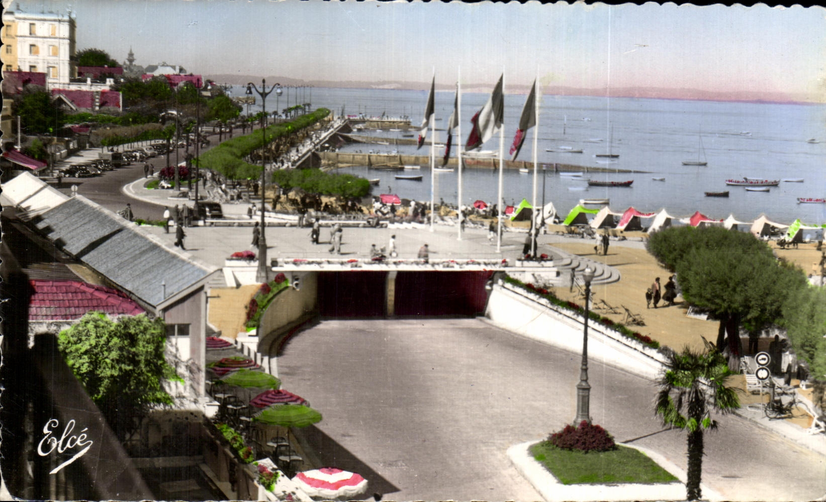 CPA Arcachon Le passage Souterrain et les nouveaux Boulevards en bordure du Bassin