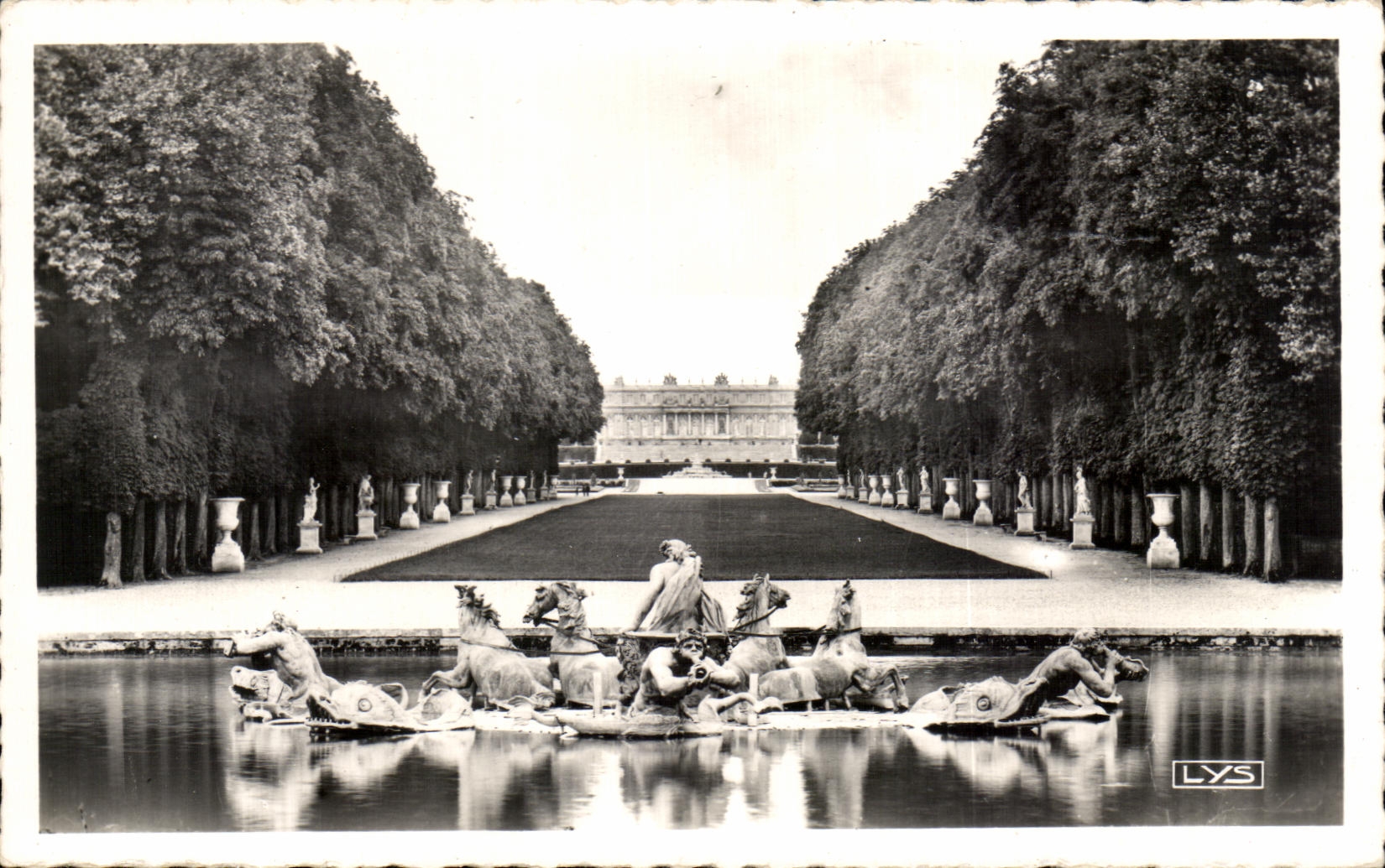 CPA Versailles Bassin d Apalion The Royal Avenue and Apoll s Basin