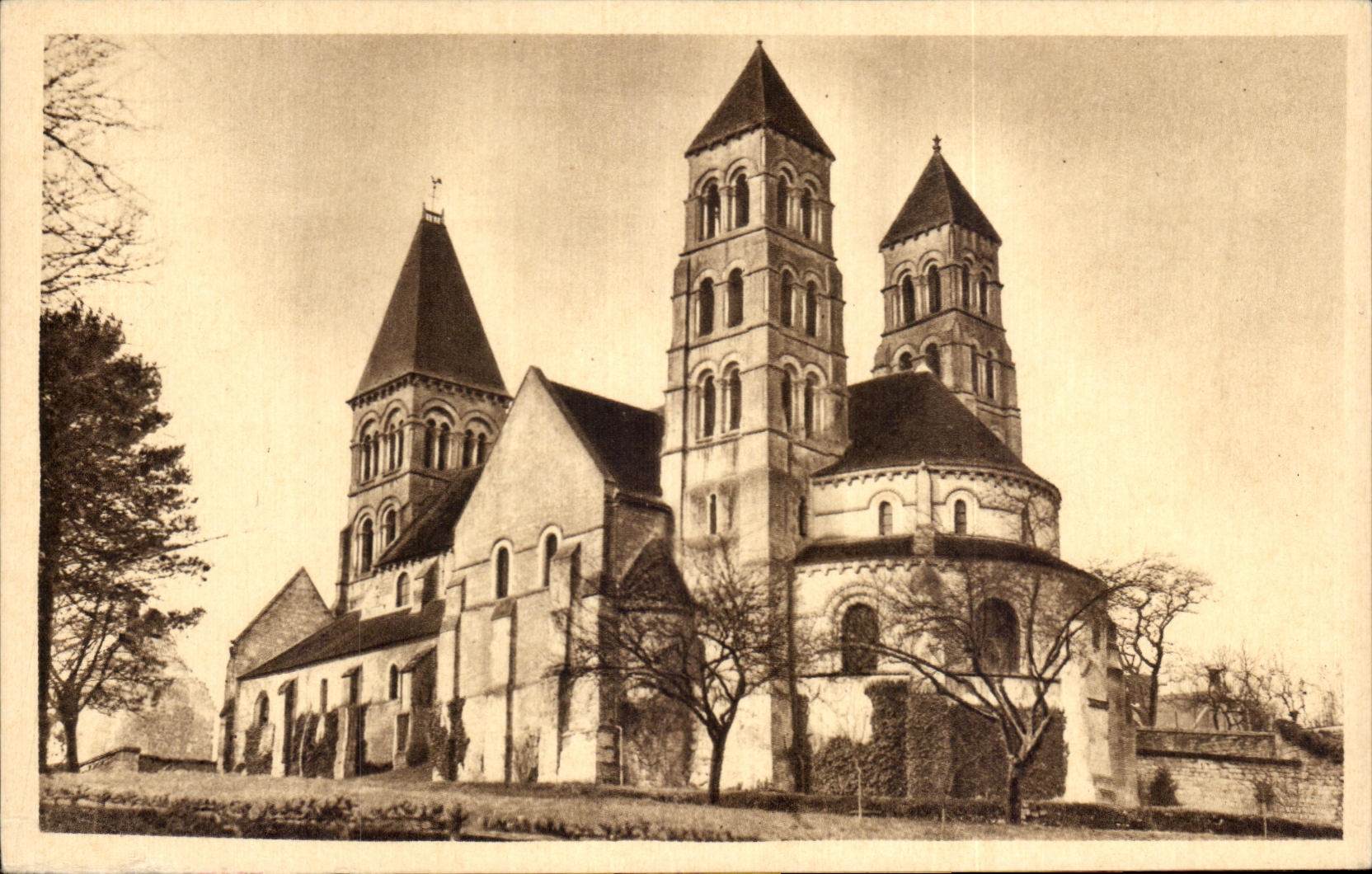 Iglesia vieja d4es Benexicctures de la abadia de la iglesia de CPA Morienval (Oise) Notre Dame