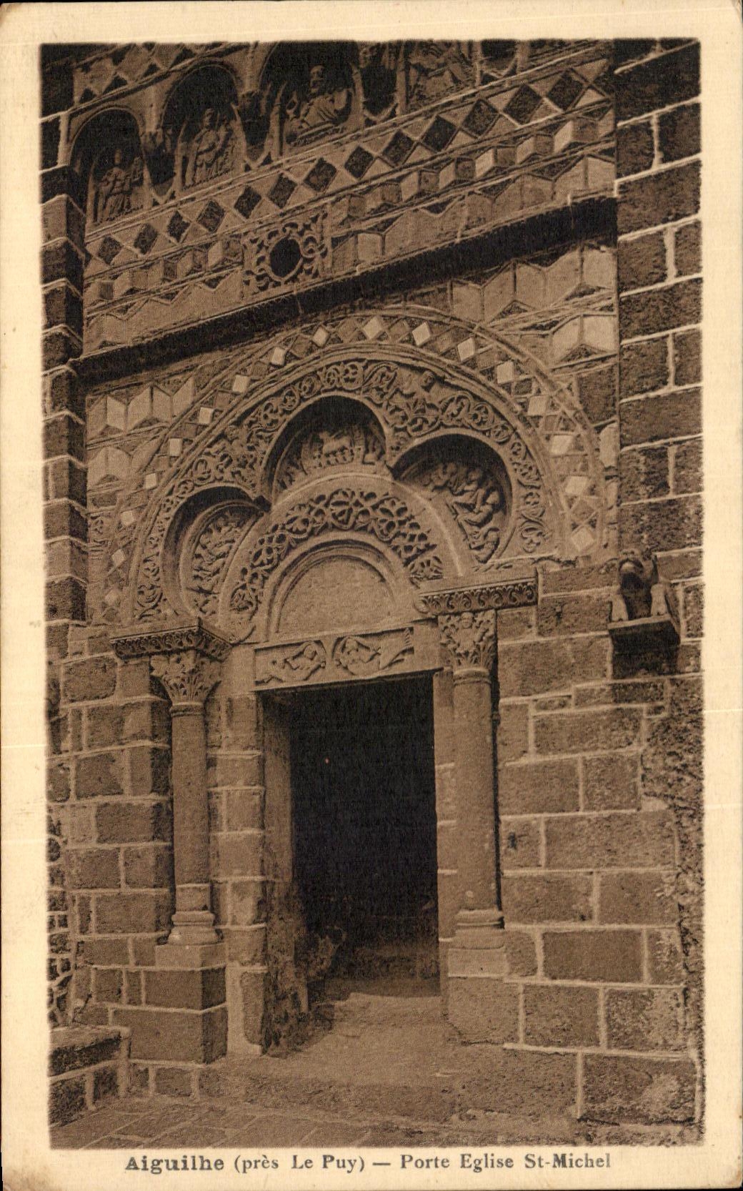 CPA Aiguilhe (close Puy) Gate Church St Michel