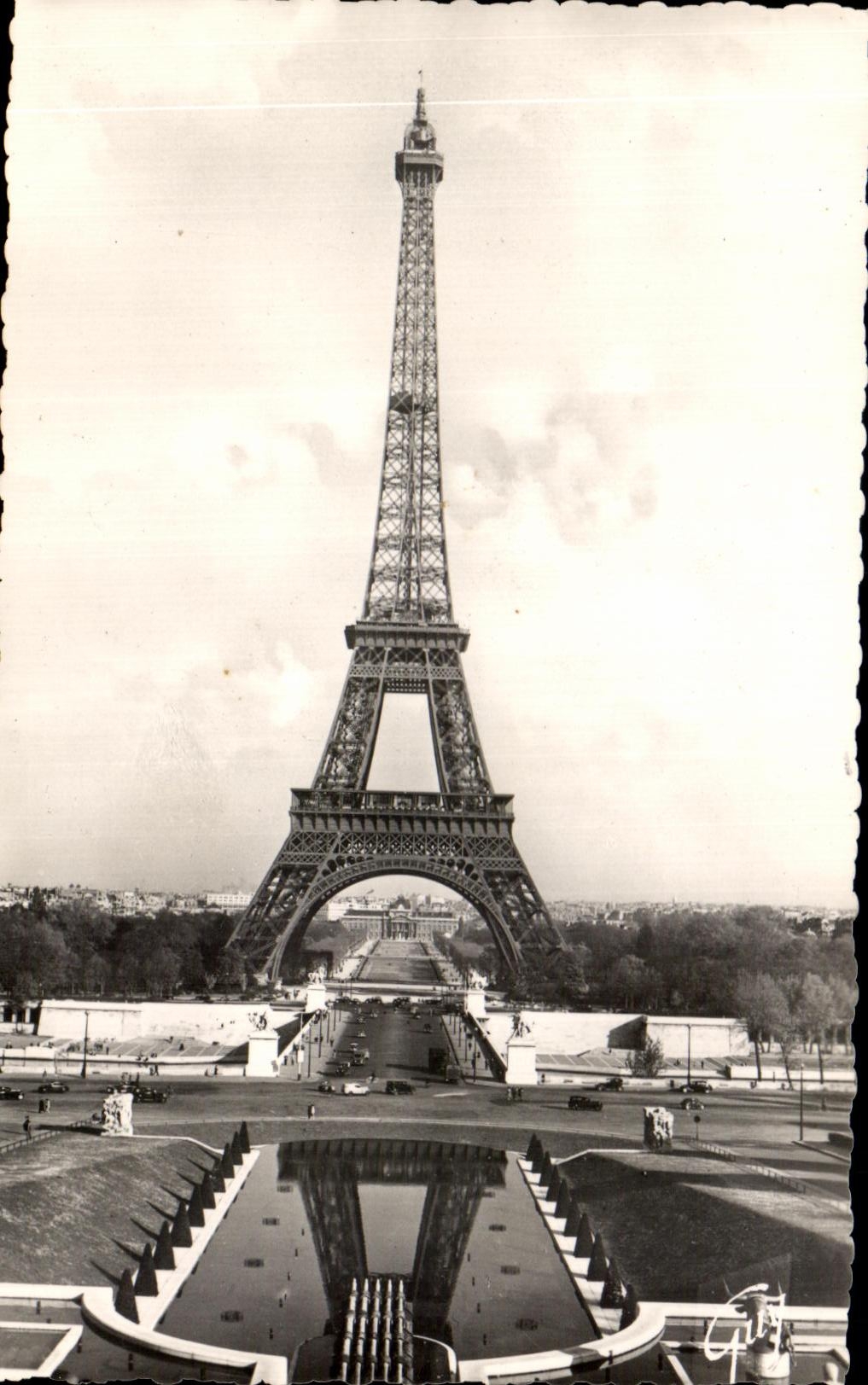 CPA Paris And Its Mervelles the Eiffel tower seen of the palate of Chaillot
