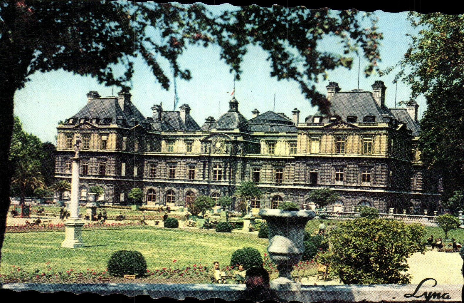 CPA Paris the Palate of Luxembourg to the seat the Senate seen of the gardens