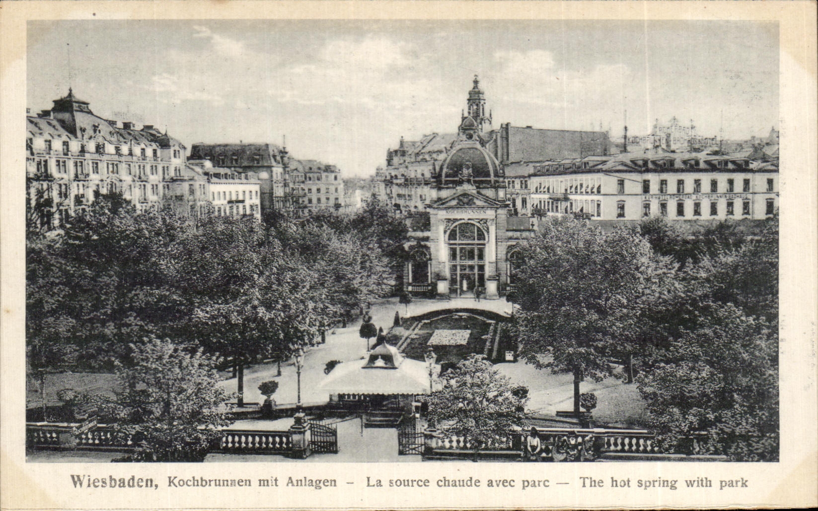 CPA Wiesbaden Kochbrunnen put Anlagen the hot source With Parc The hot Spring with Park