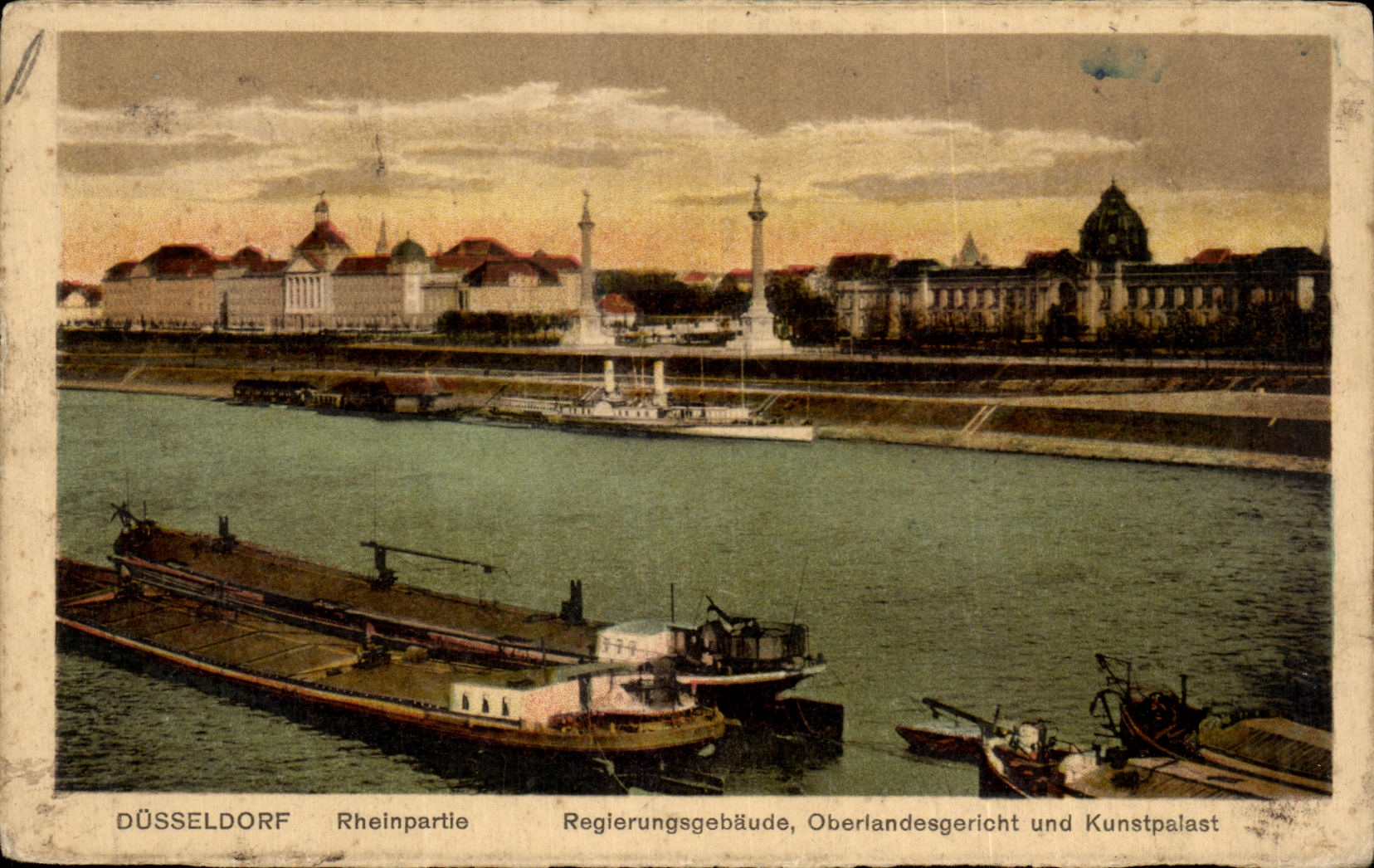 CPA Dusseldorf Rheinpartie Regierungsgebaude Bateaux