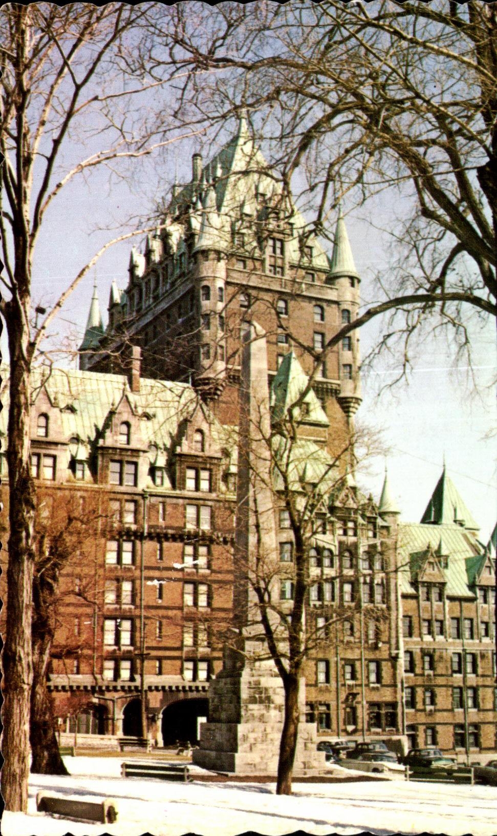 CPA Le Chateau Frontenac sous la neige Quebec Canada