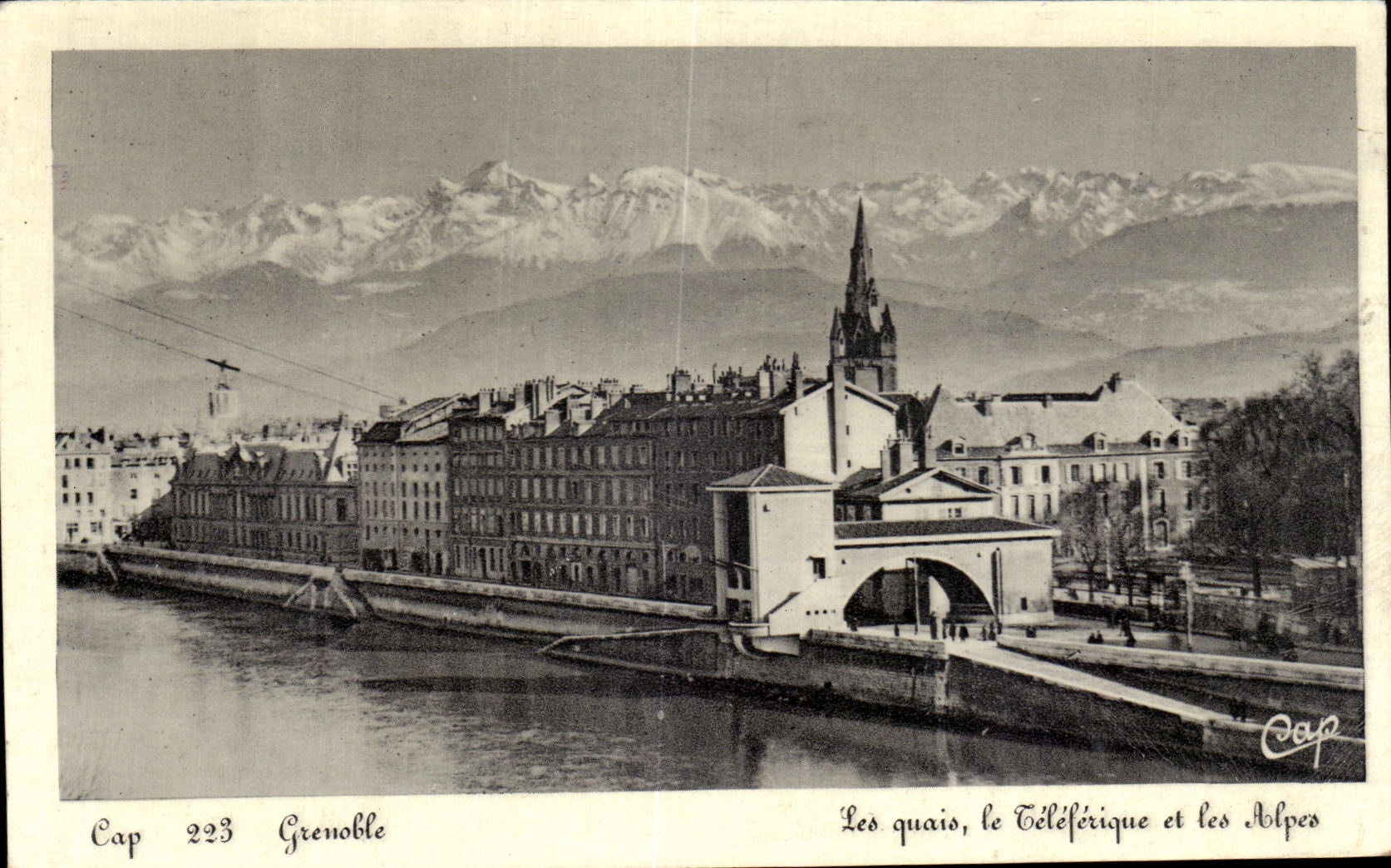 CPA Grenoble Les Quais Le Leleferique Et Les alpes