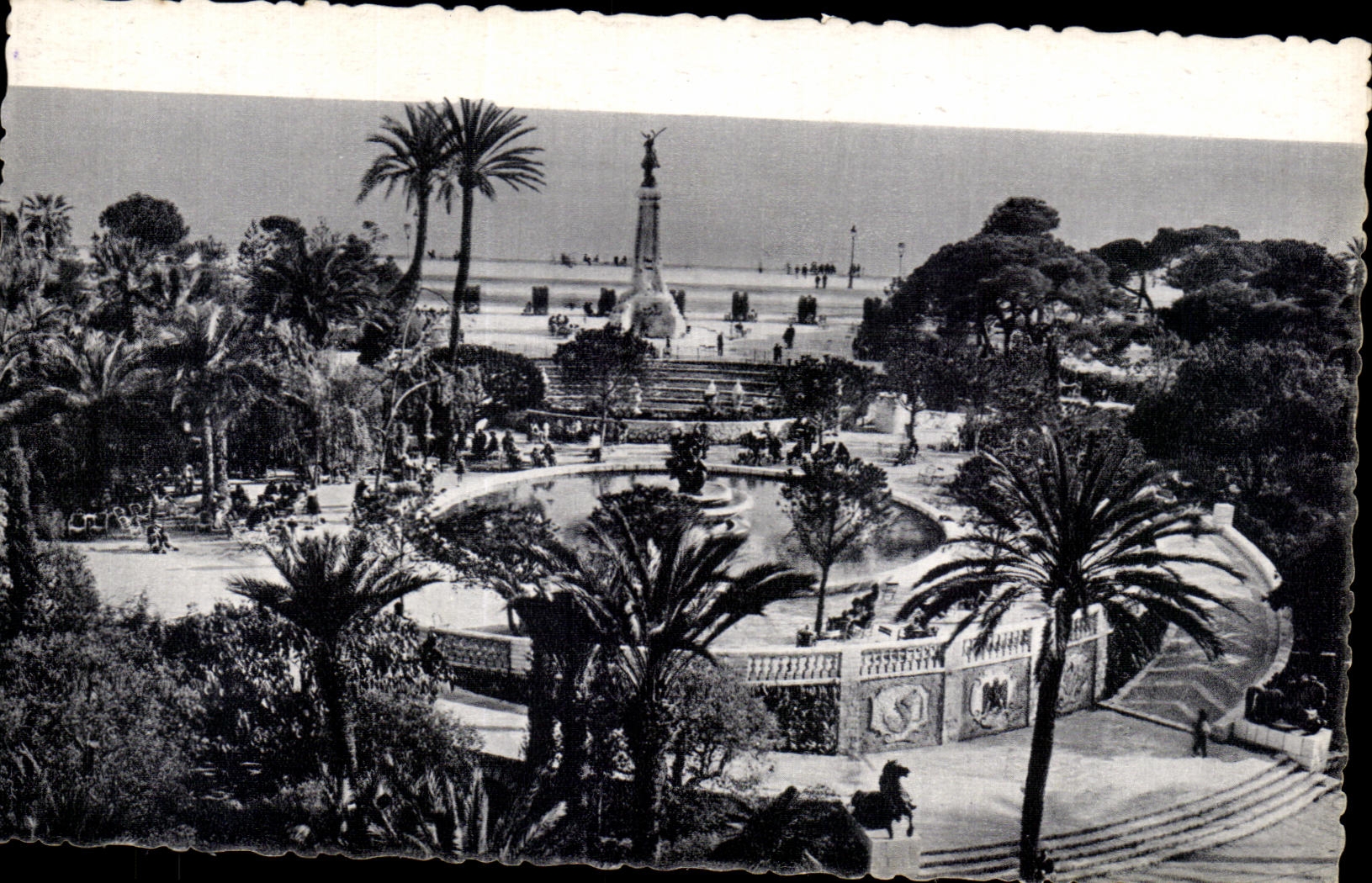 CPA Nice Le Theatre de Verdure Jardins Albert