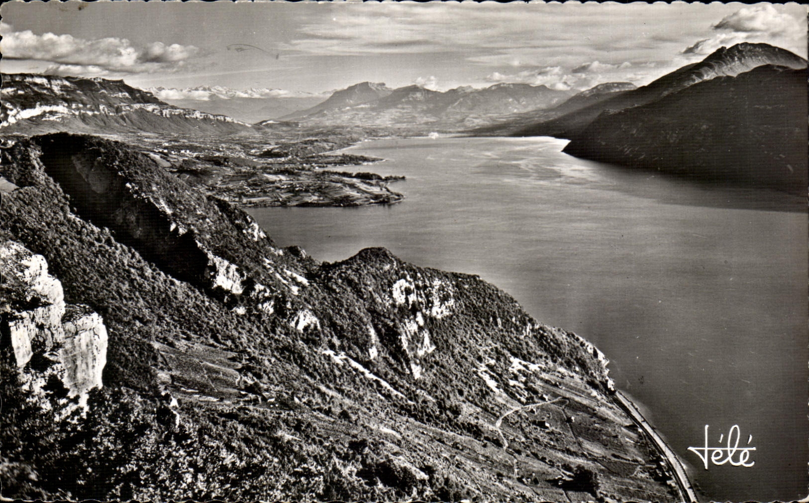 CPA Le Lac et Aix Les Bains Chaine de Belledonne vus de la Chambotte