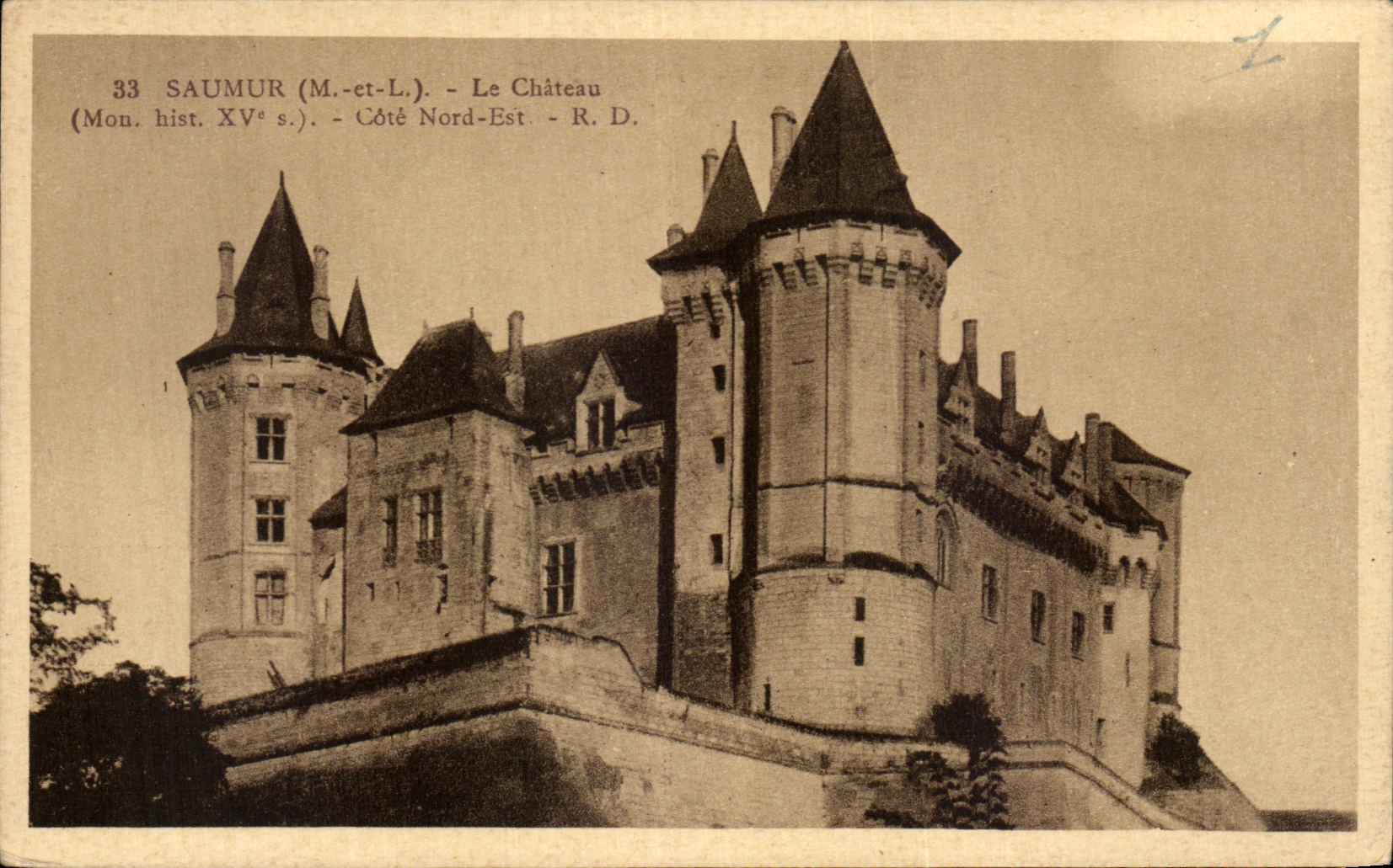 CPA Saumur Le Chateau Cote Nord Est