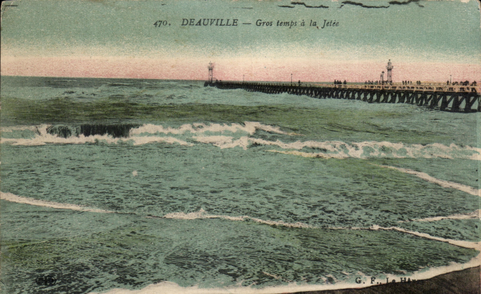 CPA Deauville Gros temps a la Jetee