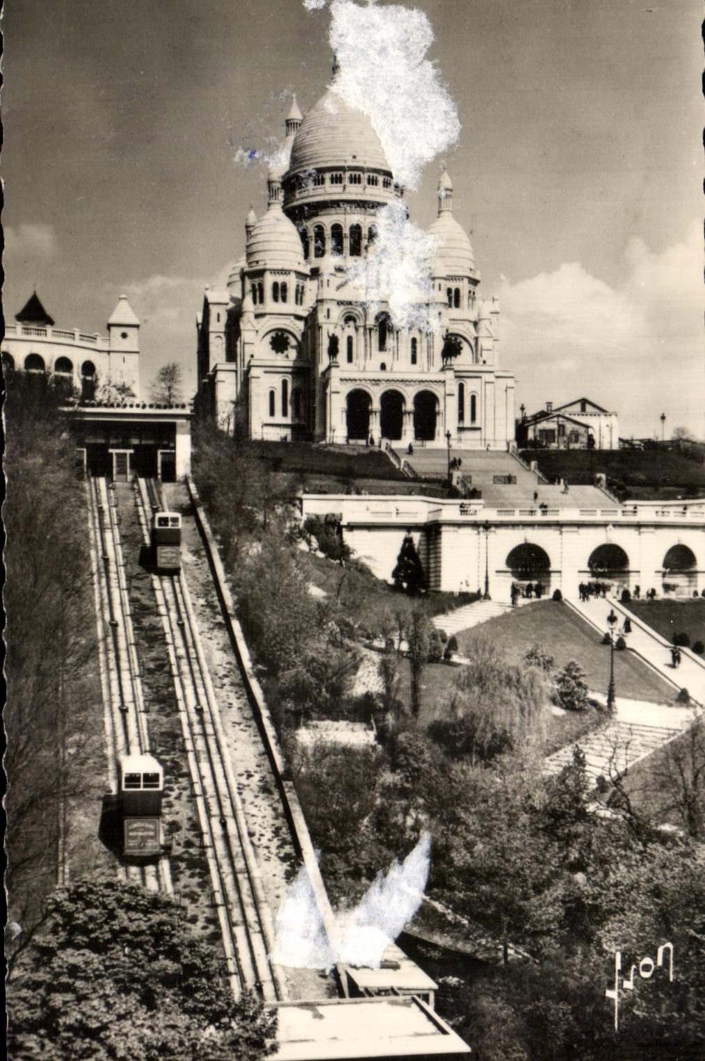 CPA Paris en Flanant Basilique du Sacre Coeur et funiculaire de Montmartre