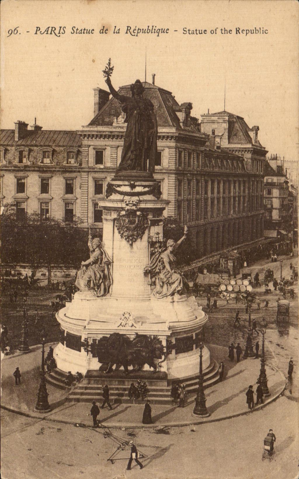CPA Paris Statue de la Republique Statue of the Republic