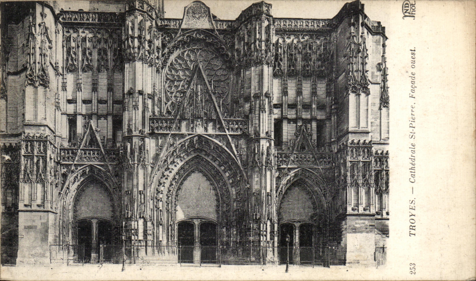 CPA Troyes Cathedrale St Pierre Facade Ouest