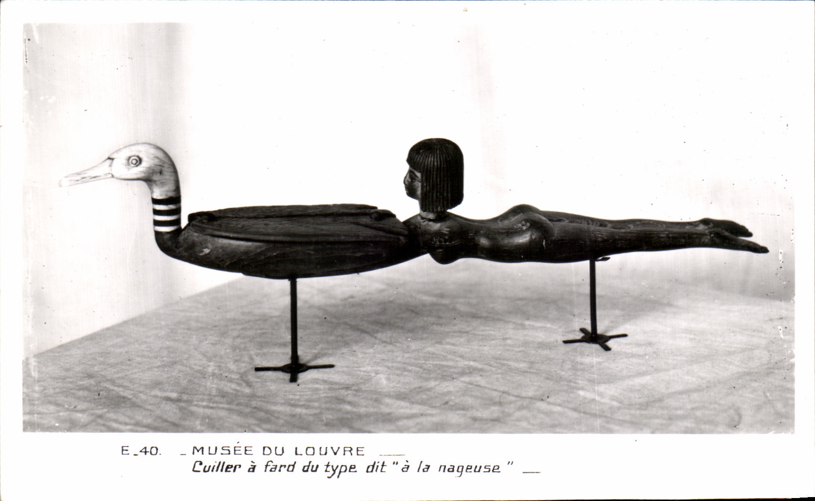 CPSM Musee du Louvre Cuiller a fard du Type dit a la nageuse Egypte Egypte
