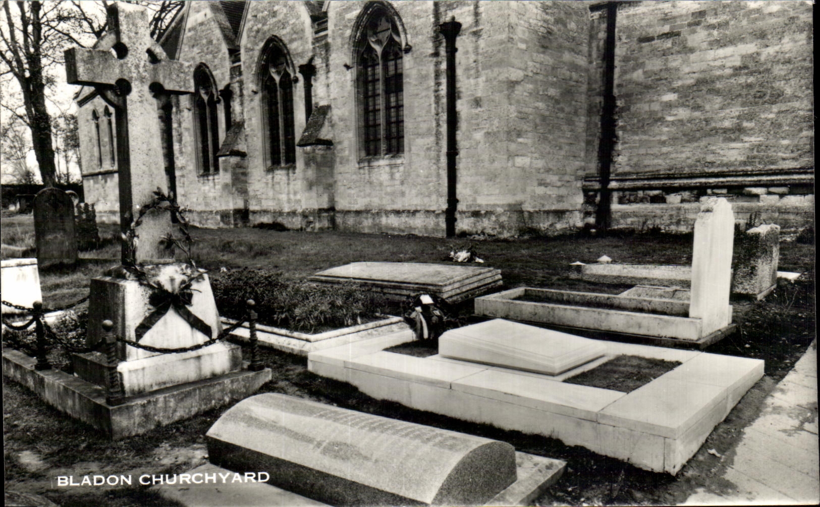 CPA Bladon Churchyard