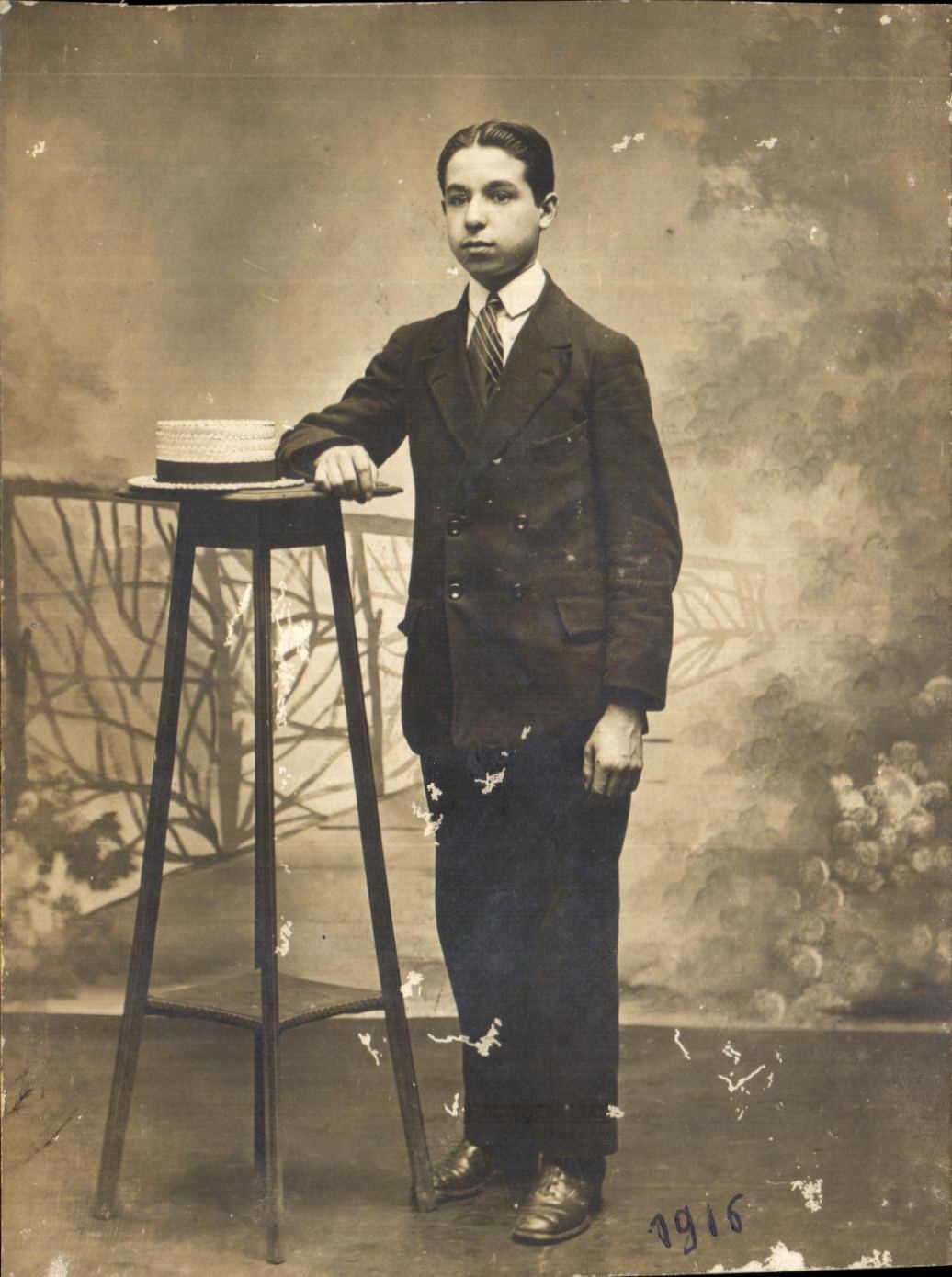CARTE PHOTO Jeune homme