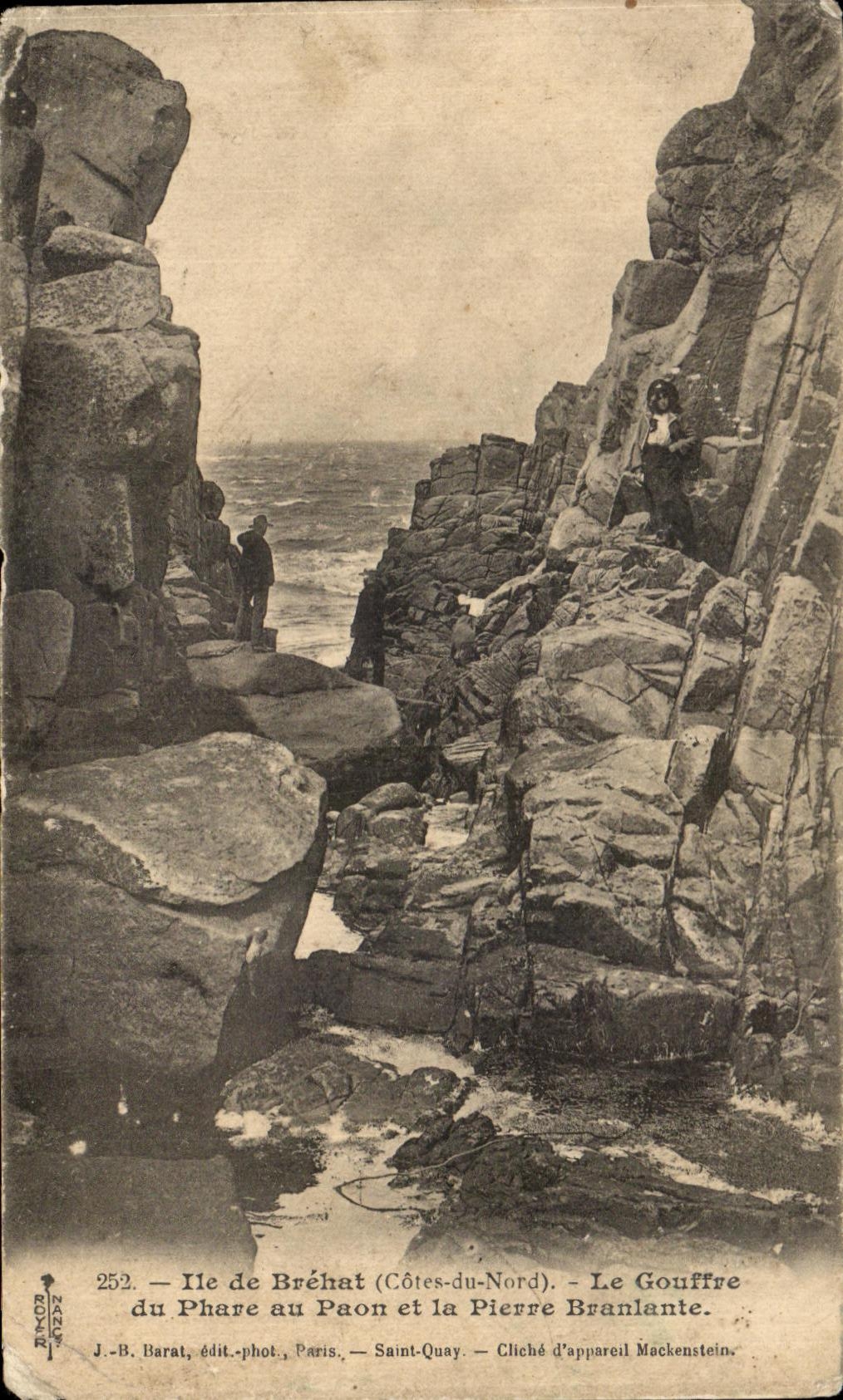 CPA Ile de Brehat Le Gouffve Du Phare au Paon et la Pierre Branlante
