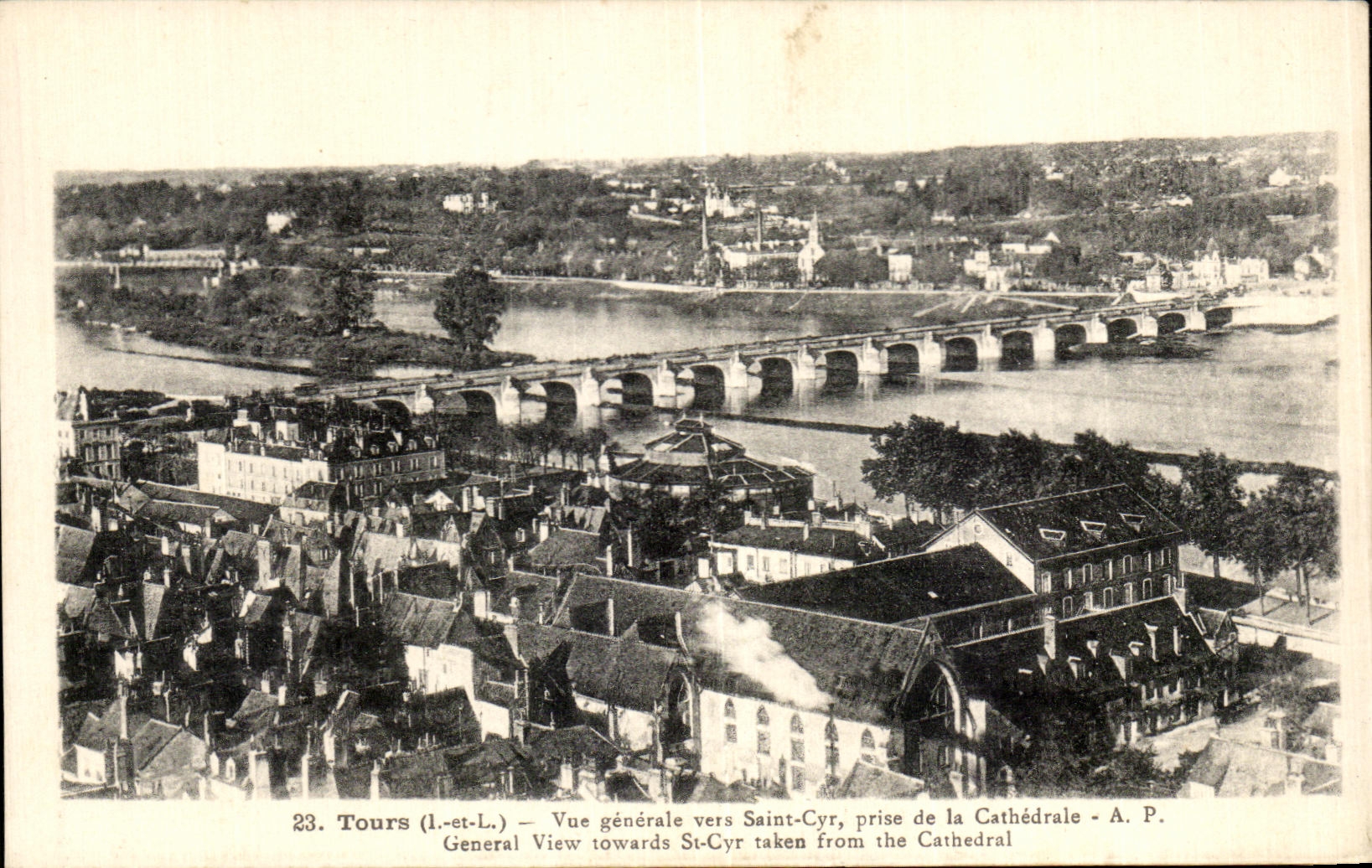 CPA Tours Vue generale Saint Cere Prise du le Cathedrale
